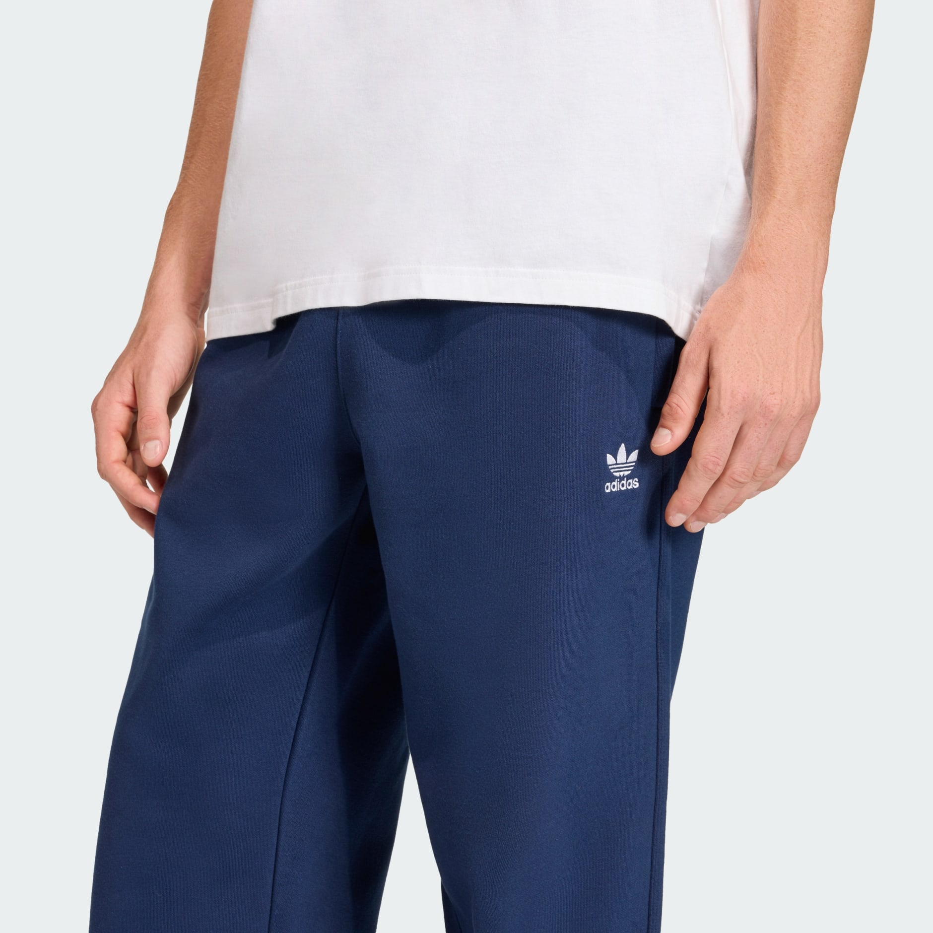 Pantaloni Trefoil Essentials cu tiv deschis