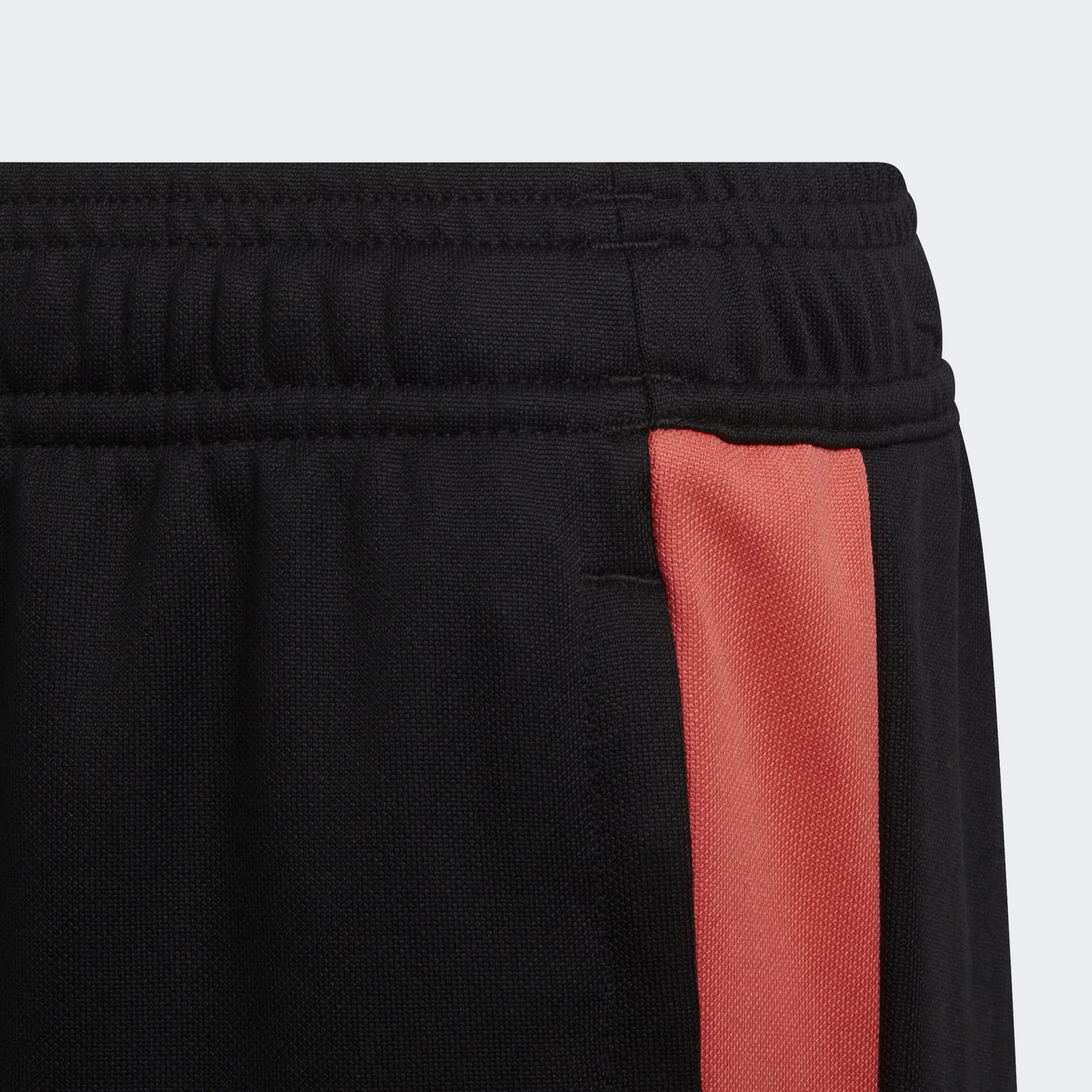 Tiro Essential Pants