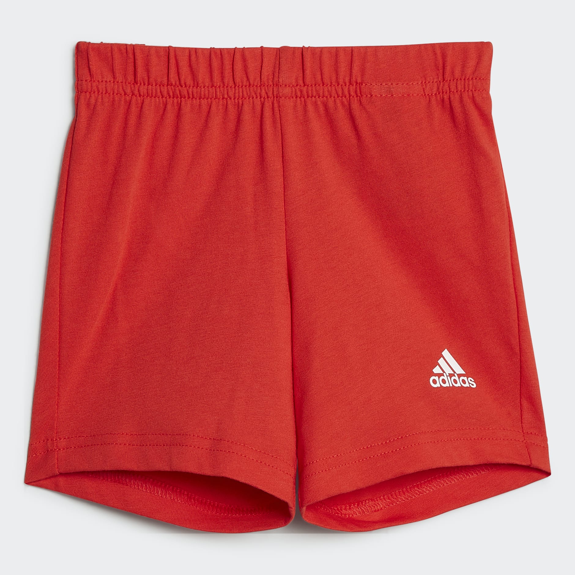 Conjunto Camiseta y Shorts Essentials