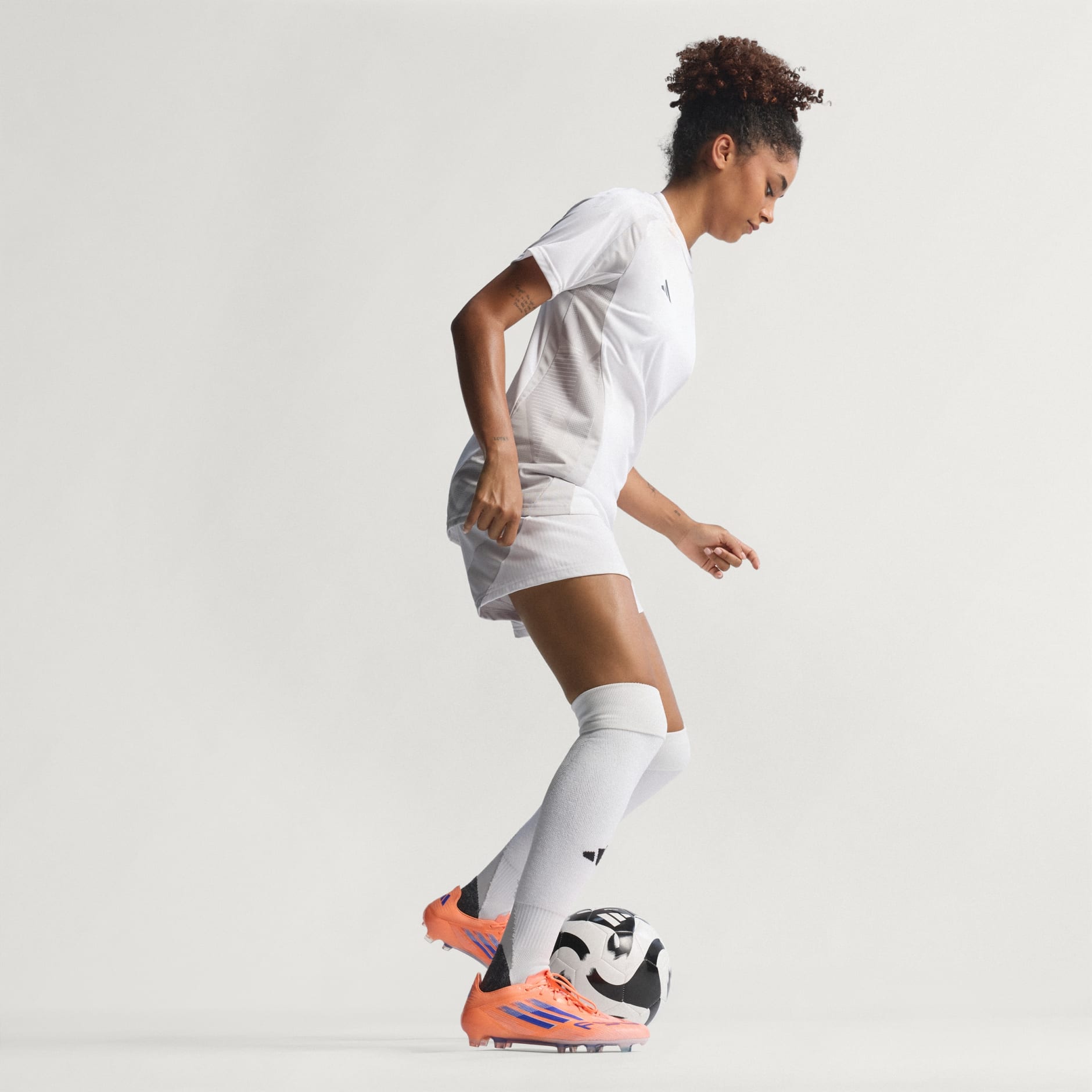 حذاء الأرضيات الصلبة F50 Elite