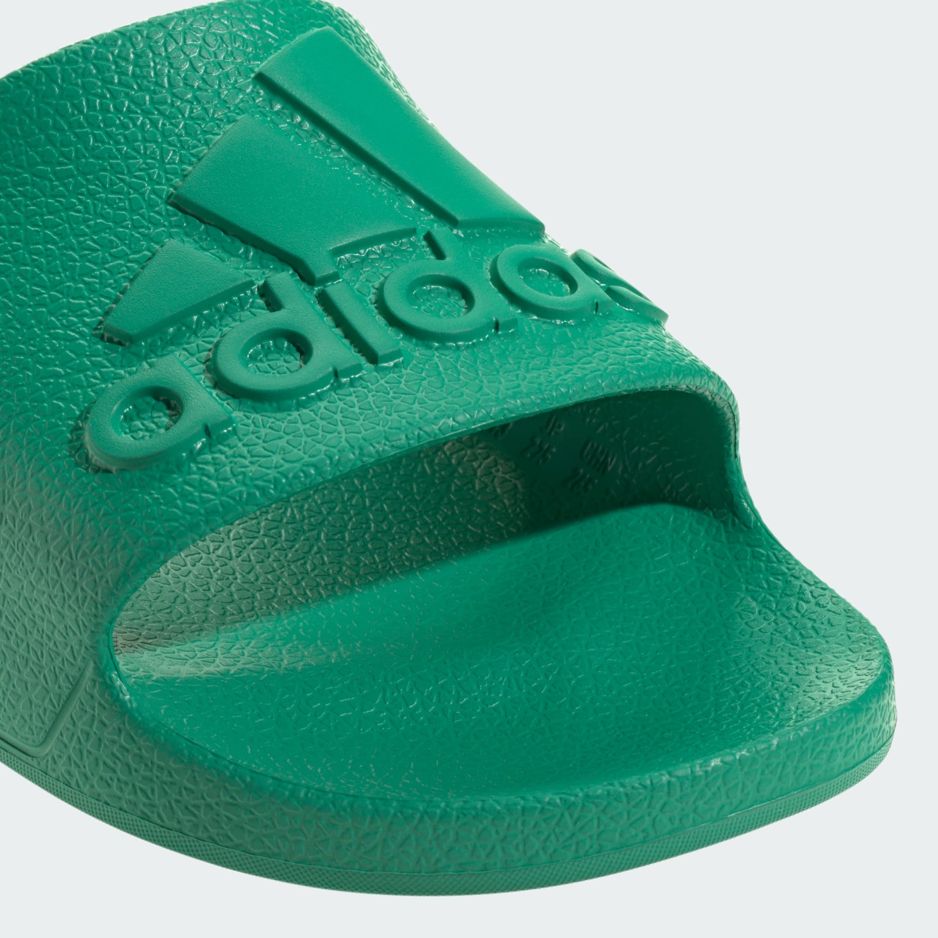 Adilette Aqua Slides