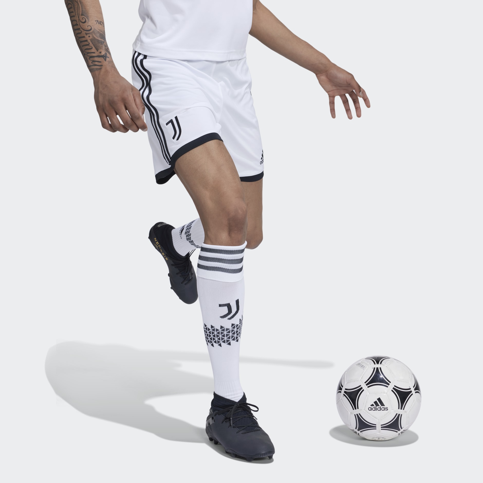 شورت Juventus 22/23 Home
