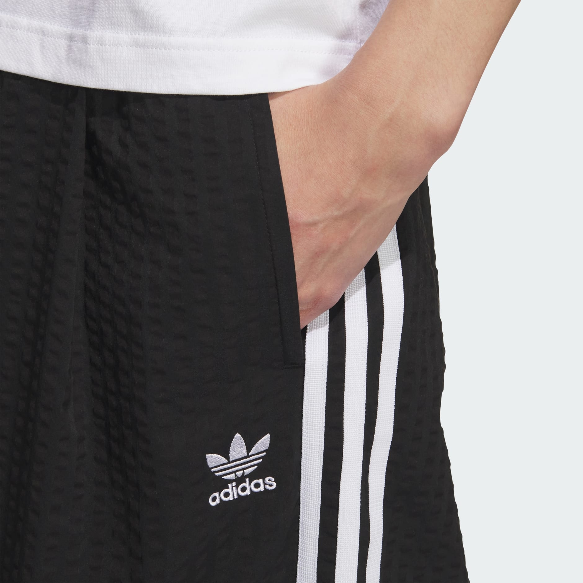 OVERSIZE TRACK PANT - Black | adidas Hong Kong