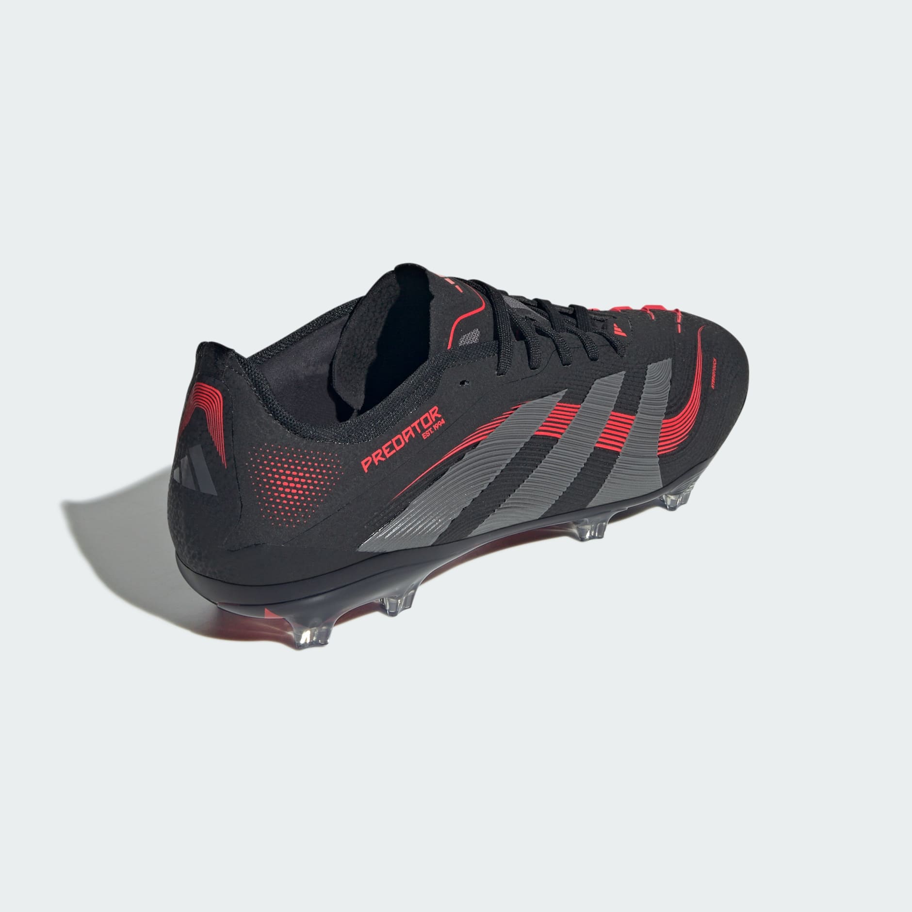 Ghete pentru teren dur Predator Pro