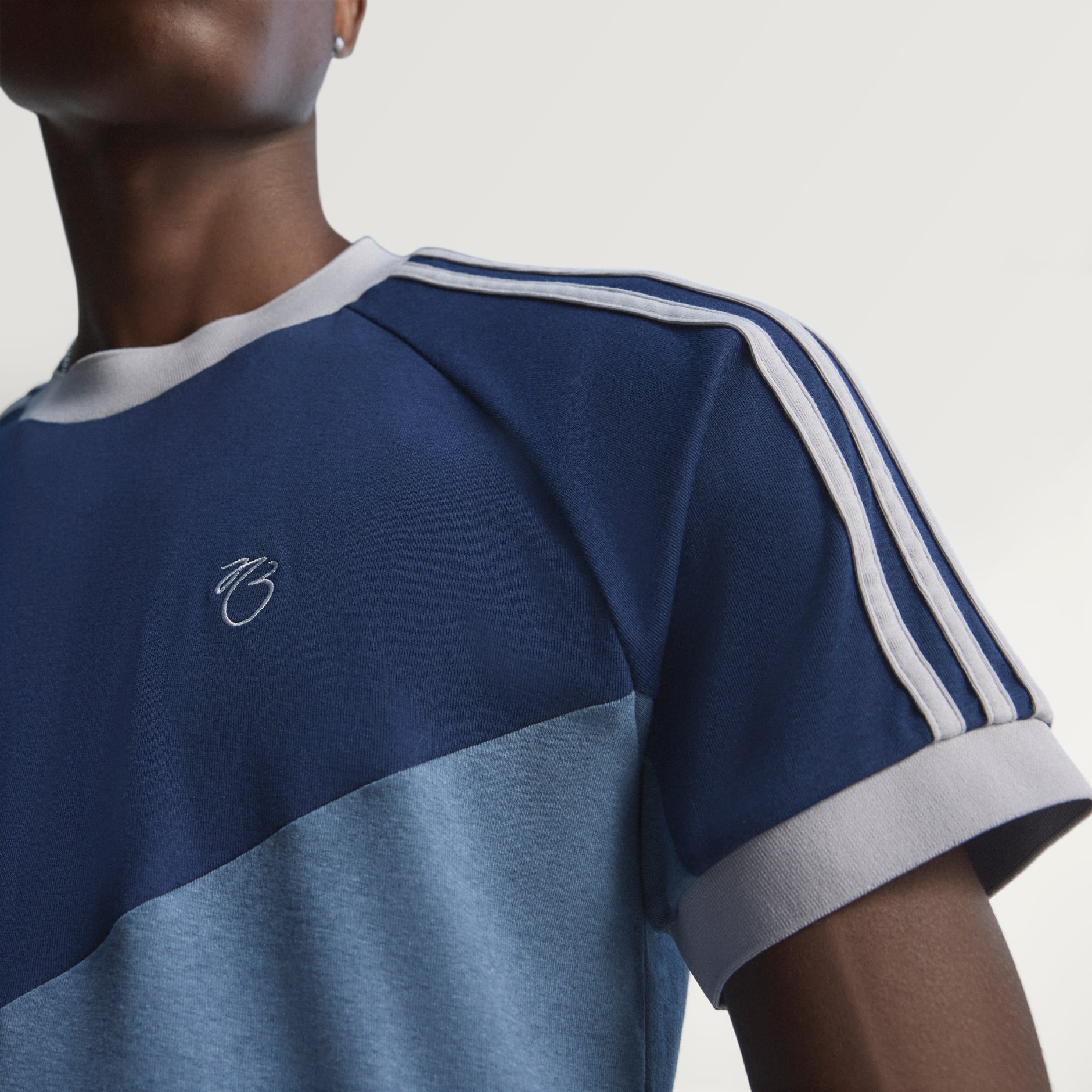 比寧咸 adidas Originals T 裇