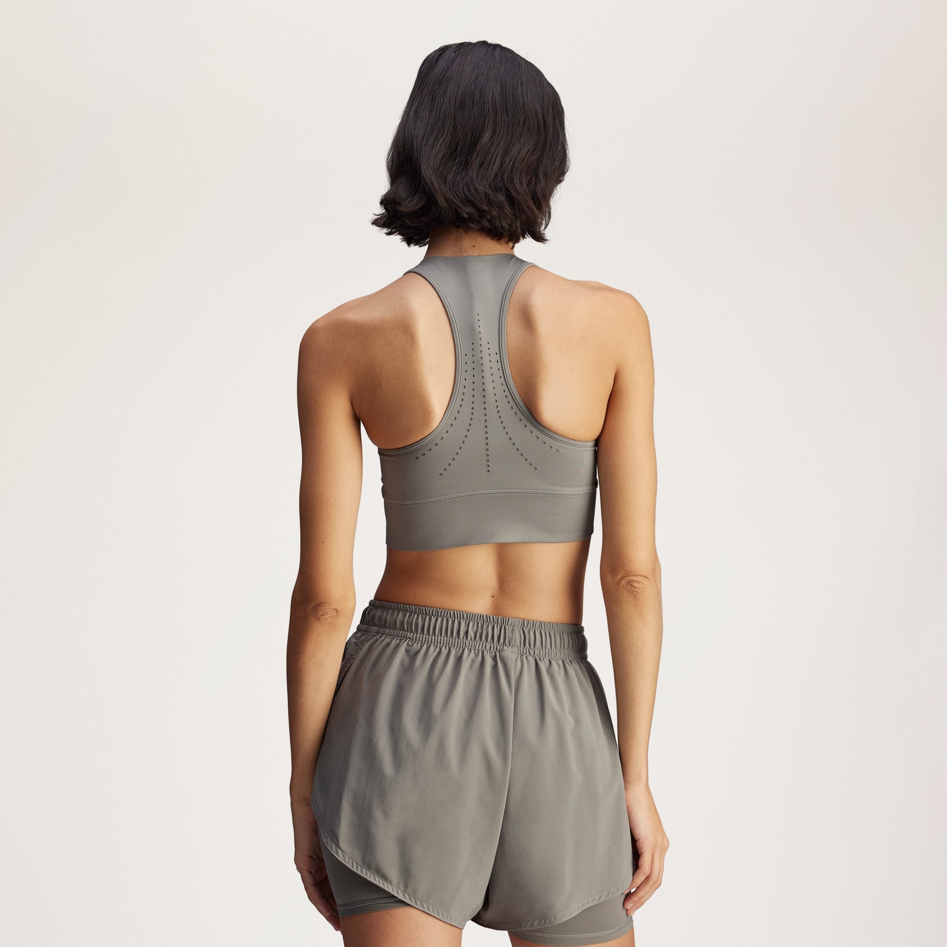 Top scurt de antrenament adidas by Stella McCartney