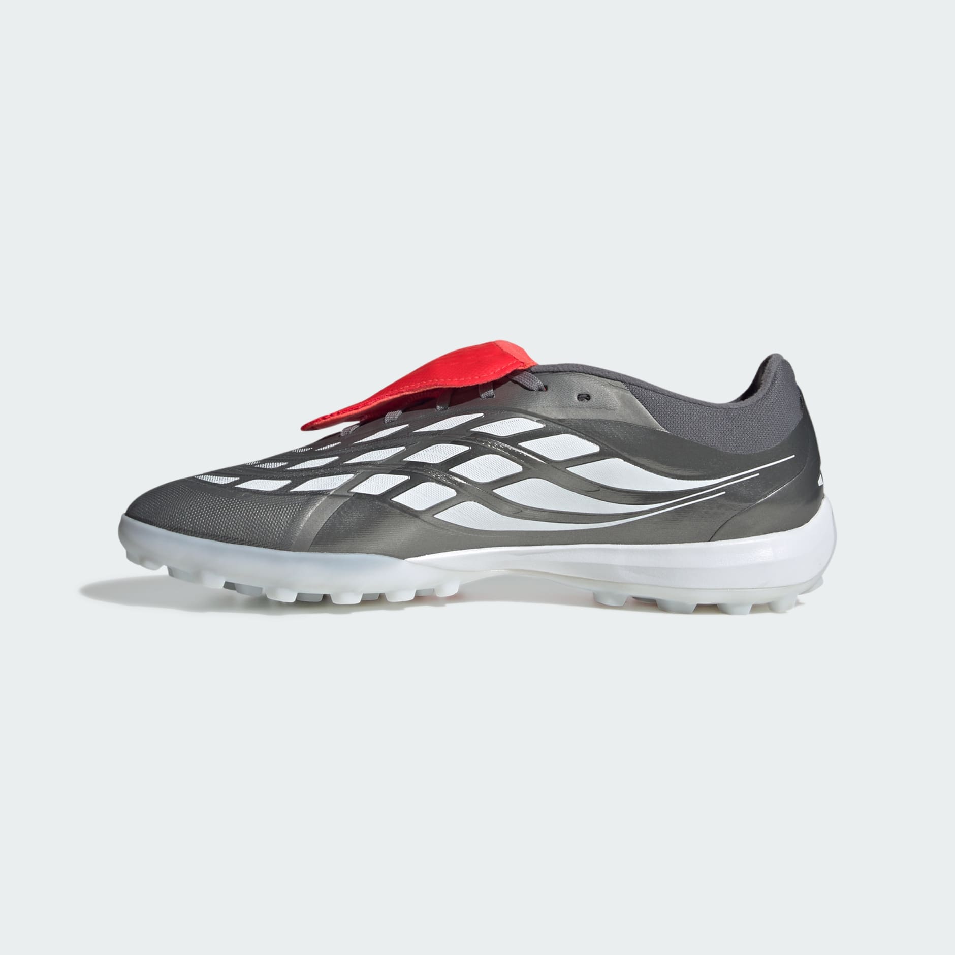 PREDATOR PRO Fold-Over Tongue Turf Football Shoes