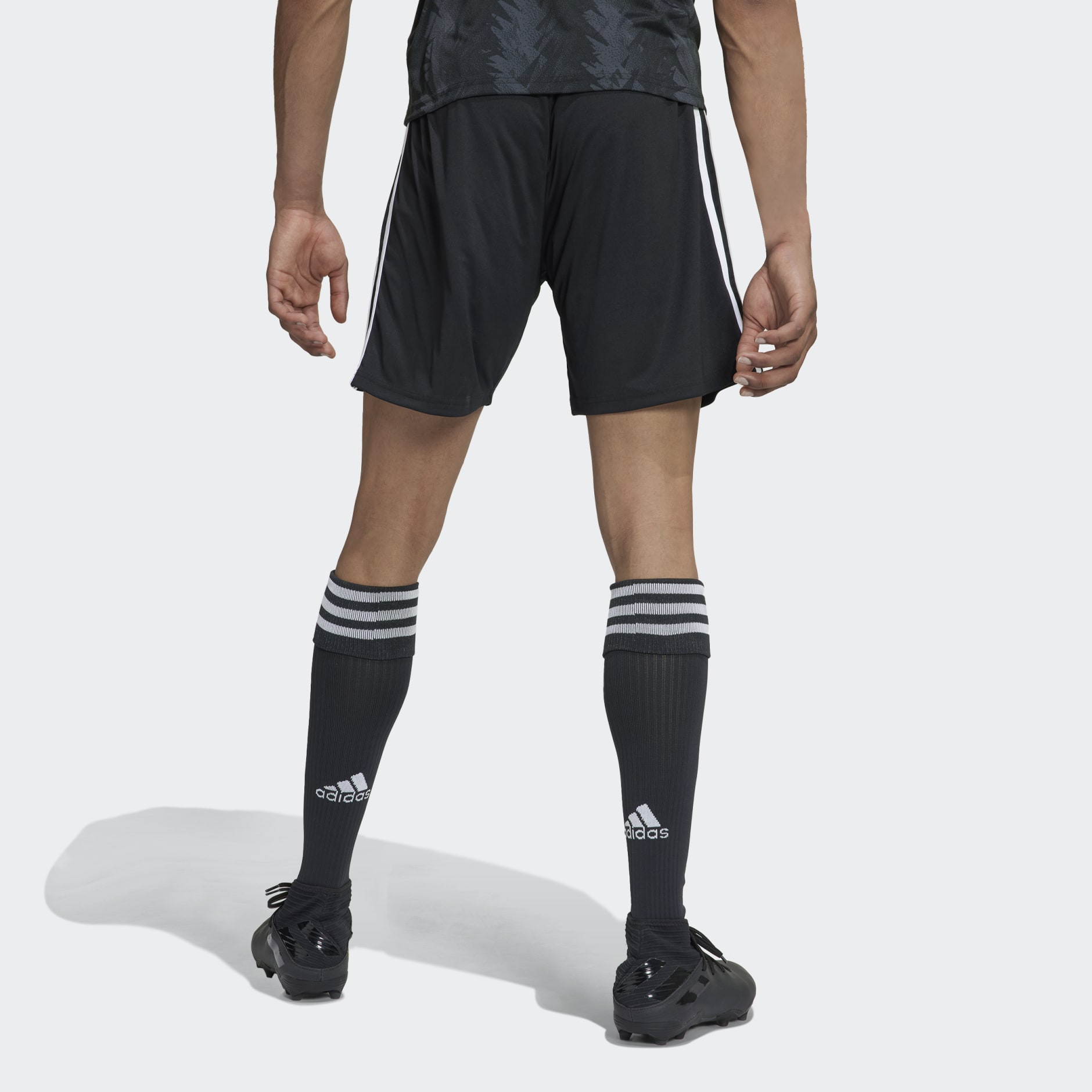 Juventus 22/23 Away Shorts