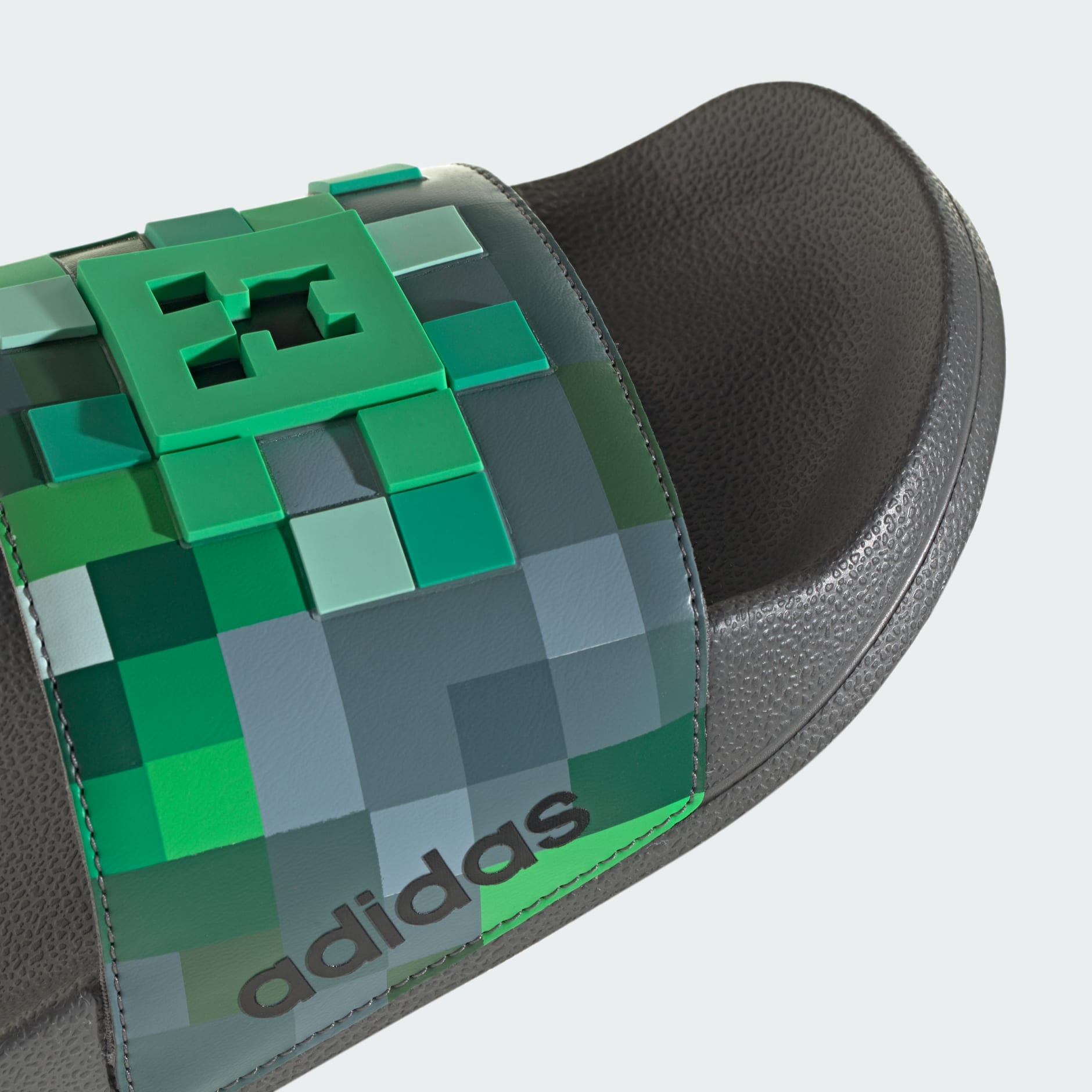 ADILETTE SHOWER MINECRAFT SLIDES