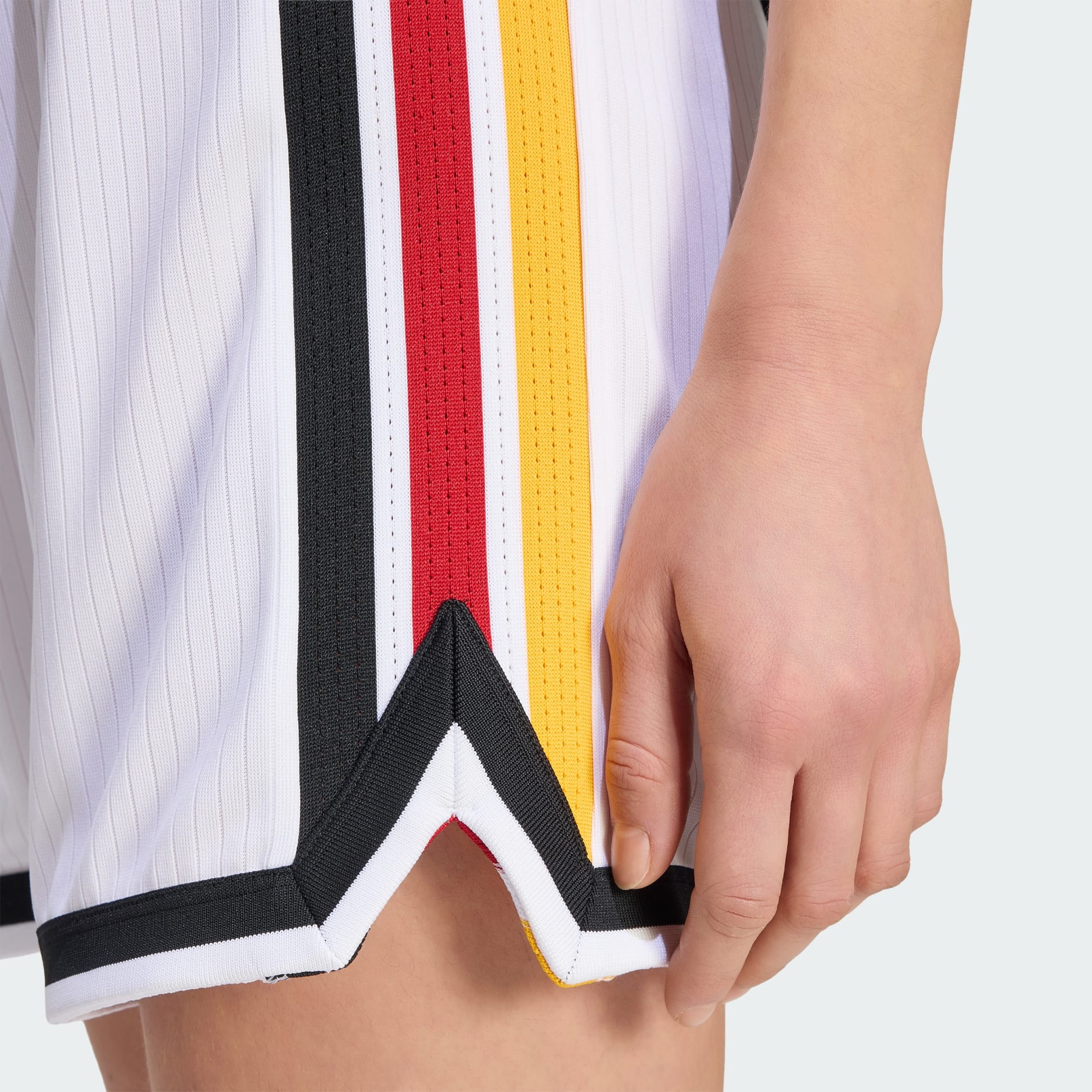 PANTALONI SCURȚI DE BASCHET FEMININ DBB PENTRU MECIURI PE TEREN PROPRIU