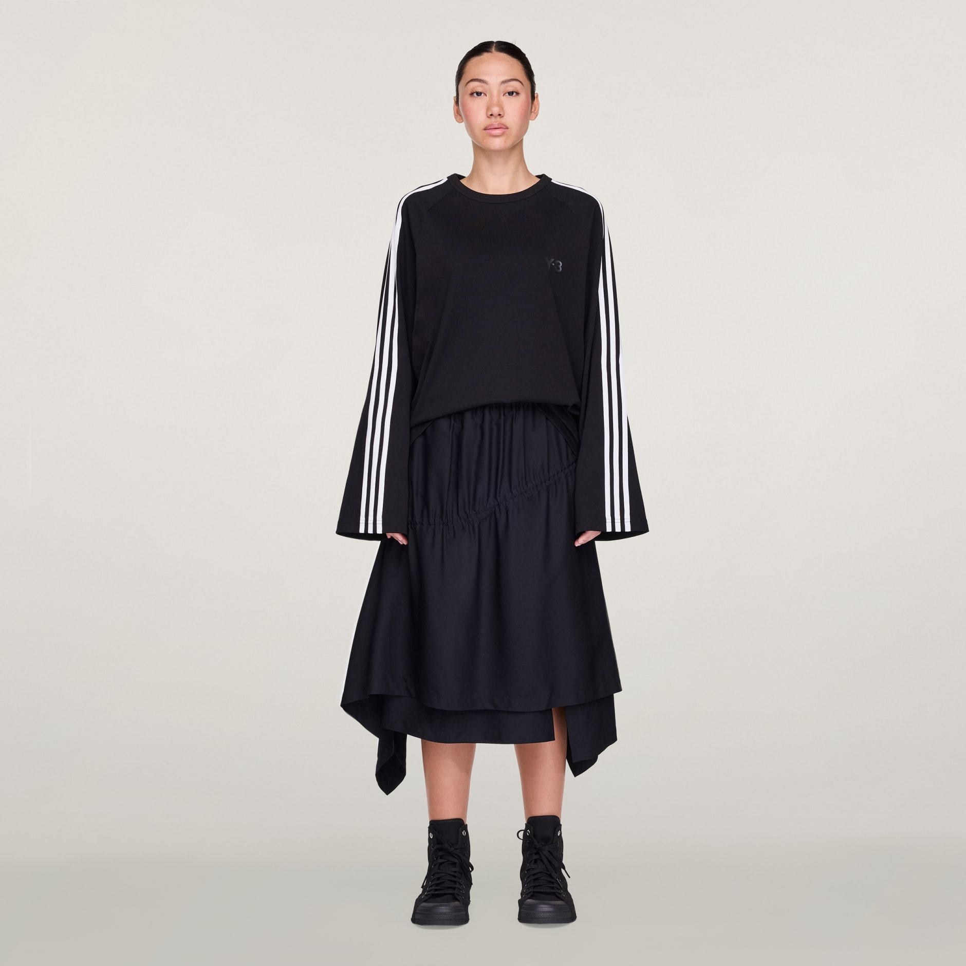 Tricou Y-3 cu m&acirc;necă lungă și 3 dungi