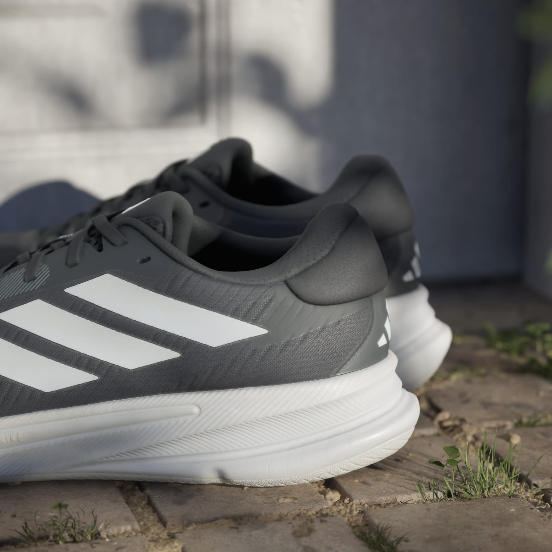 Supernova Ease 運動鞋