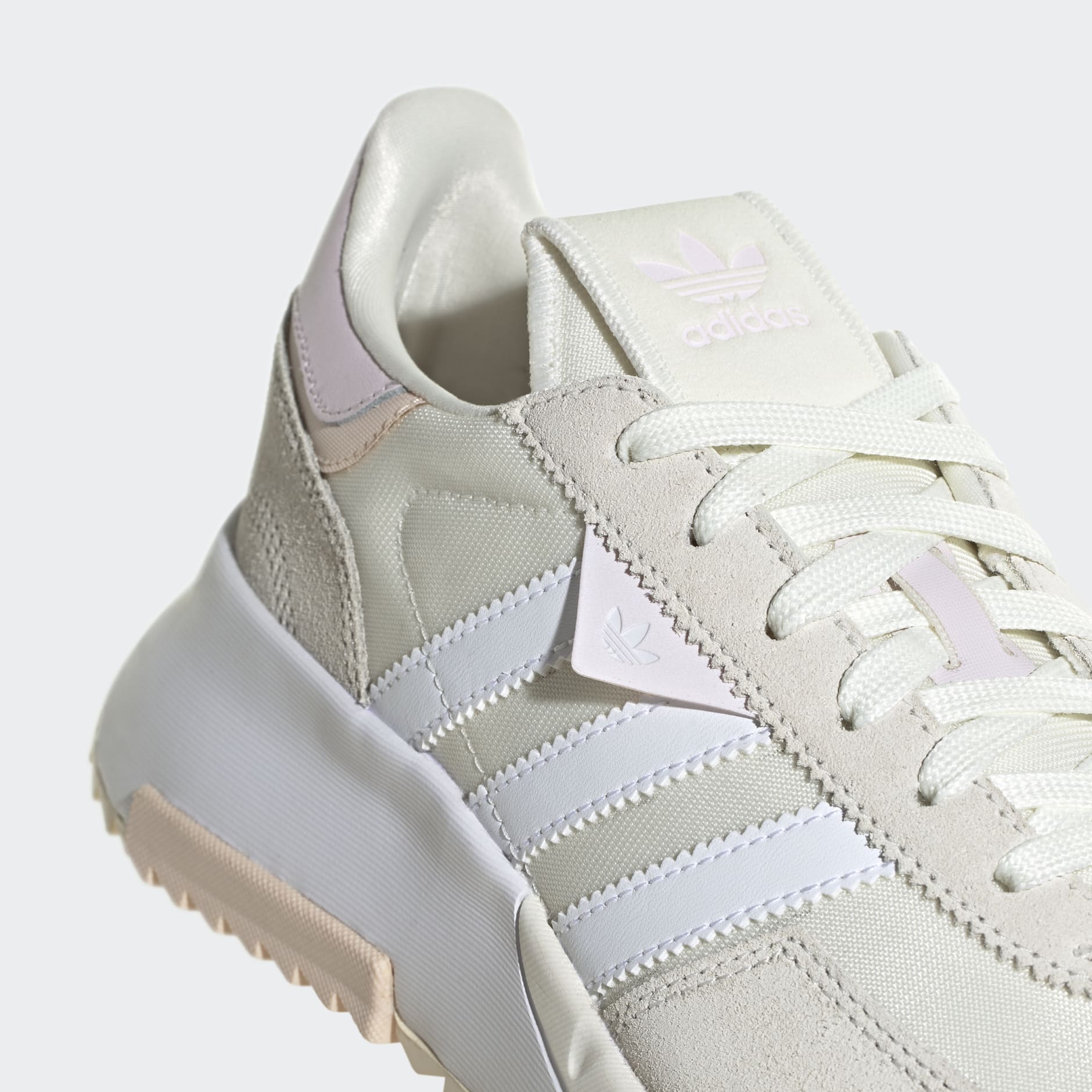Tenis Retropy F2