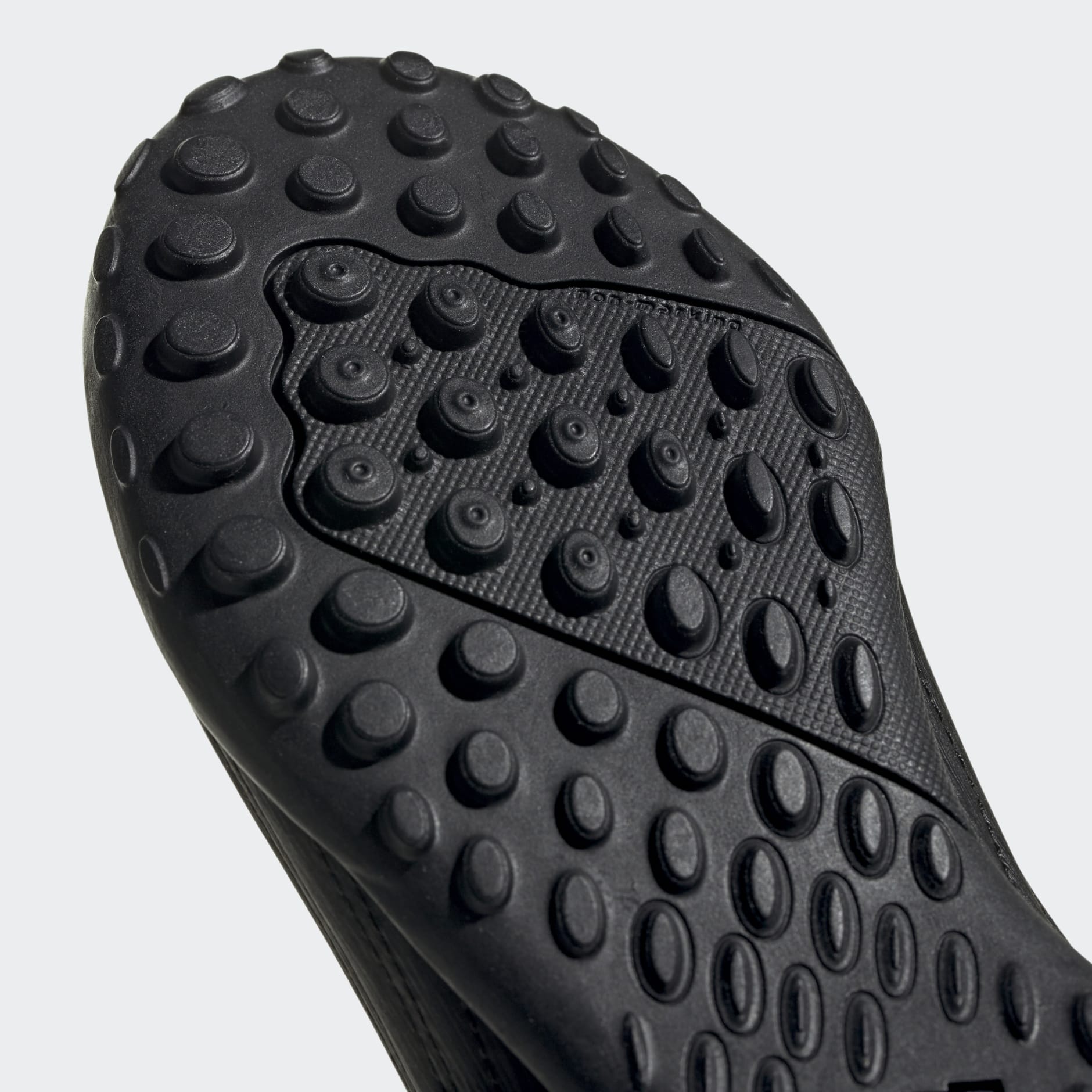 Deportivo Turf Boots