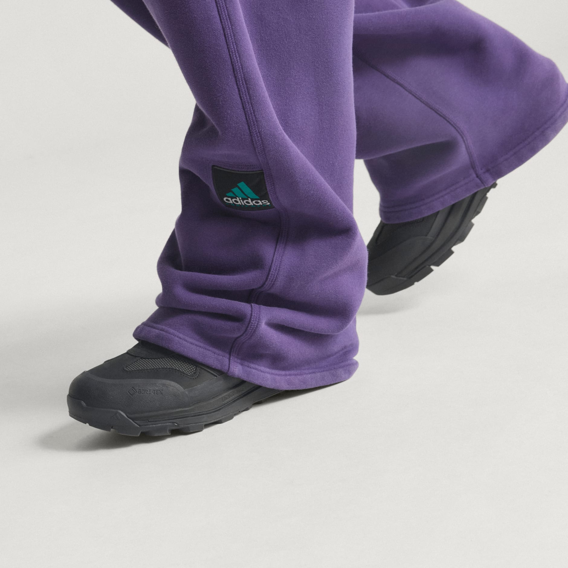 DONJI DIO TRENIRKE OTVORENOG PORUBA ADIDAS EQUIPMENT