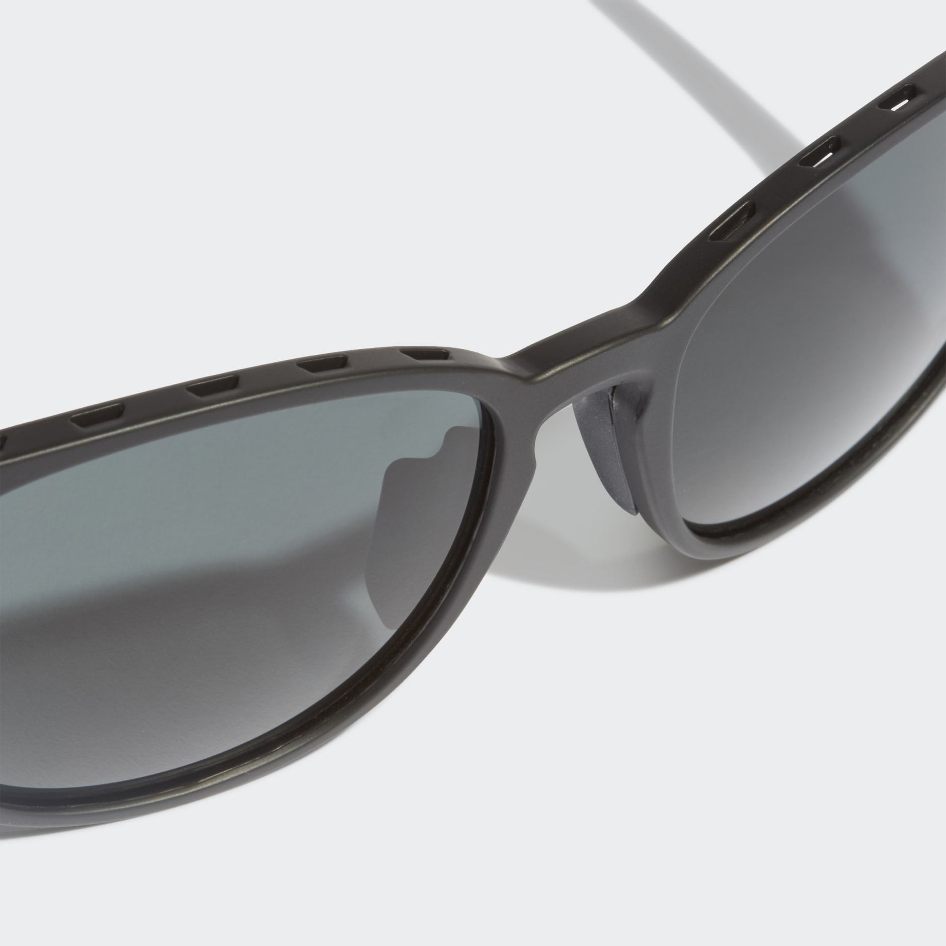 SP0036 ANTIQUE BLACK INJECTED
