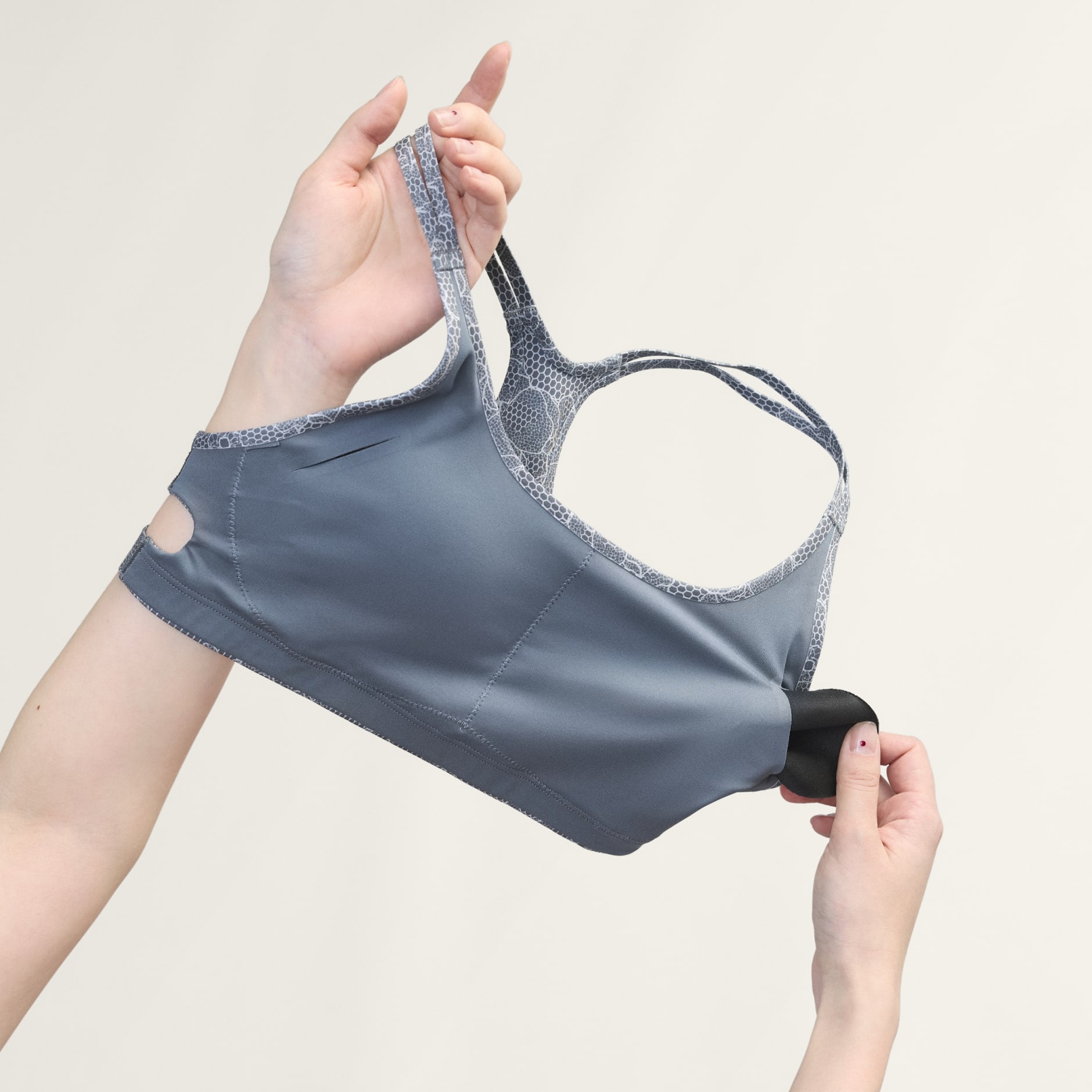 Bluză scurtă adidas by Stella McCartney Running Printed Mini