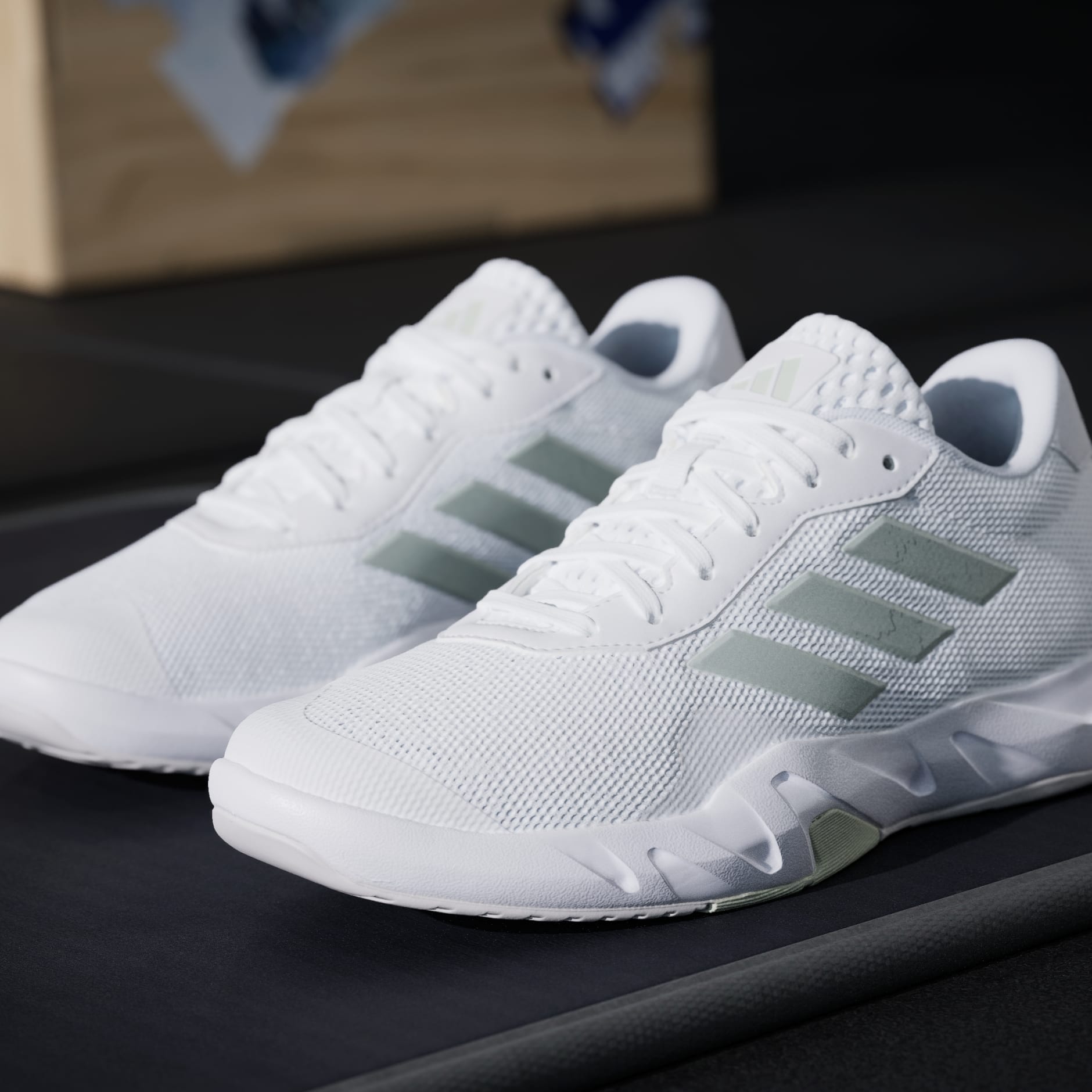 Amplimove Training Shoes