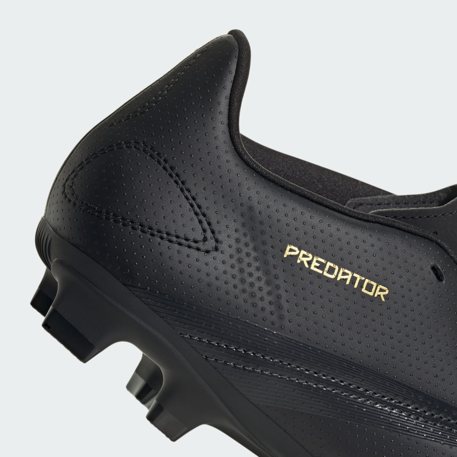 Guayos Predator Club Multiterreno