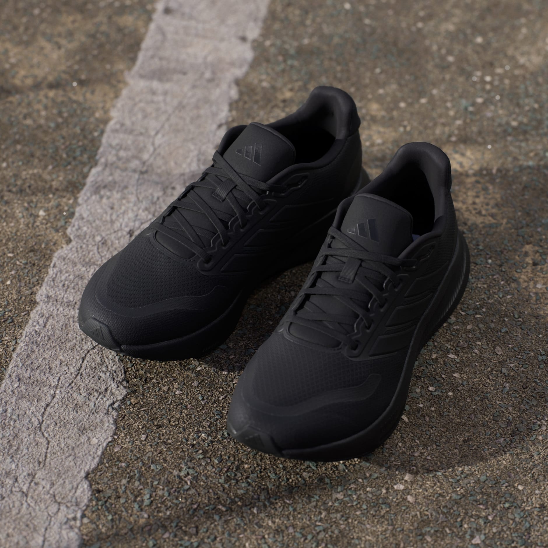 Adidas runfalcon all black best sale