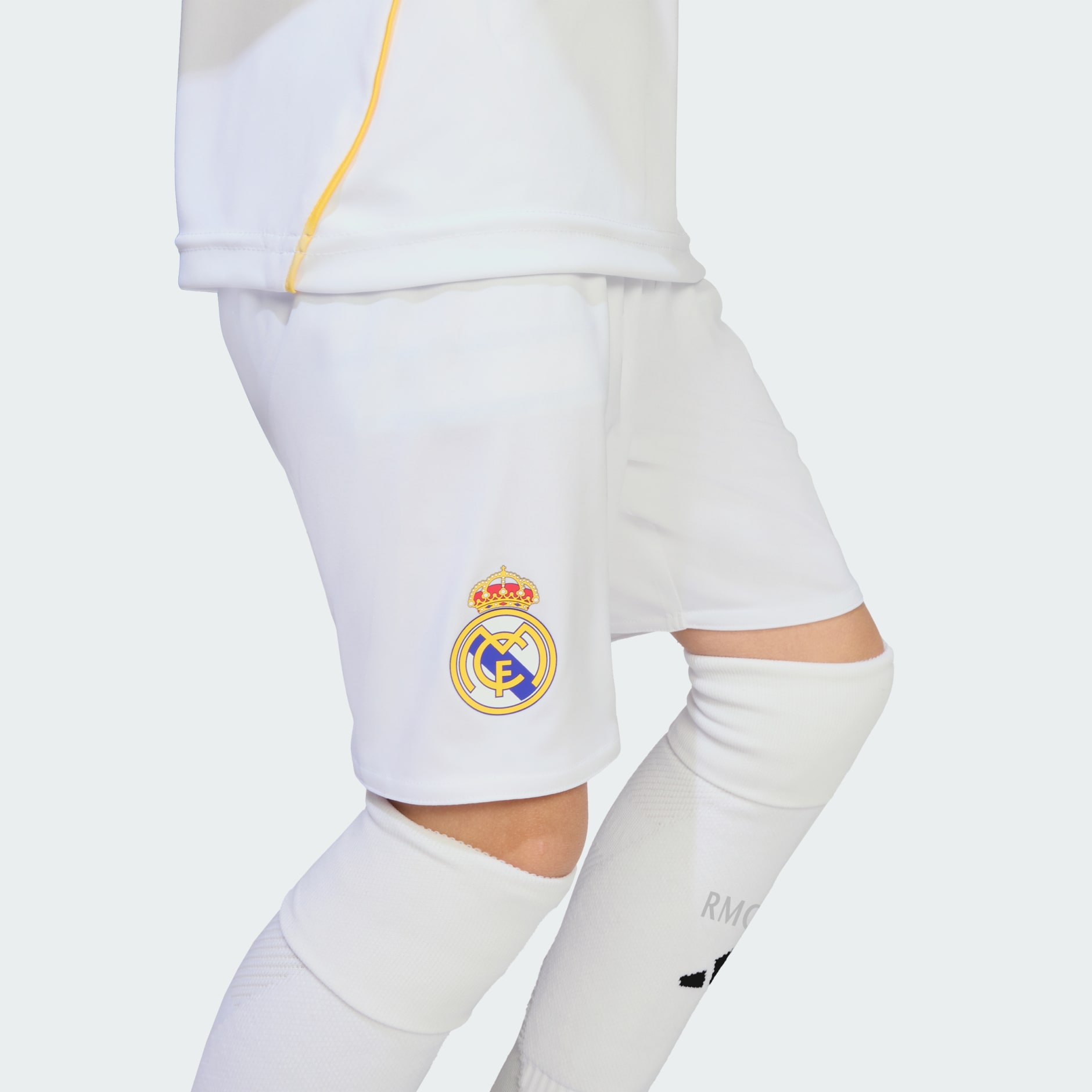 Real Madrid 25/26 Home Mini echipament pentru copii