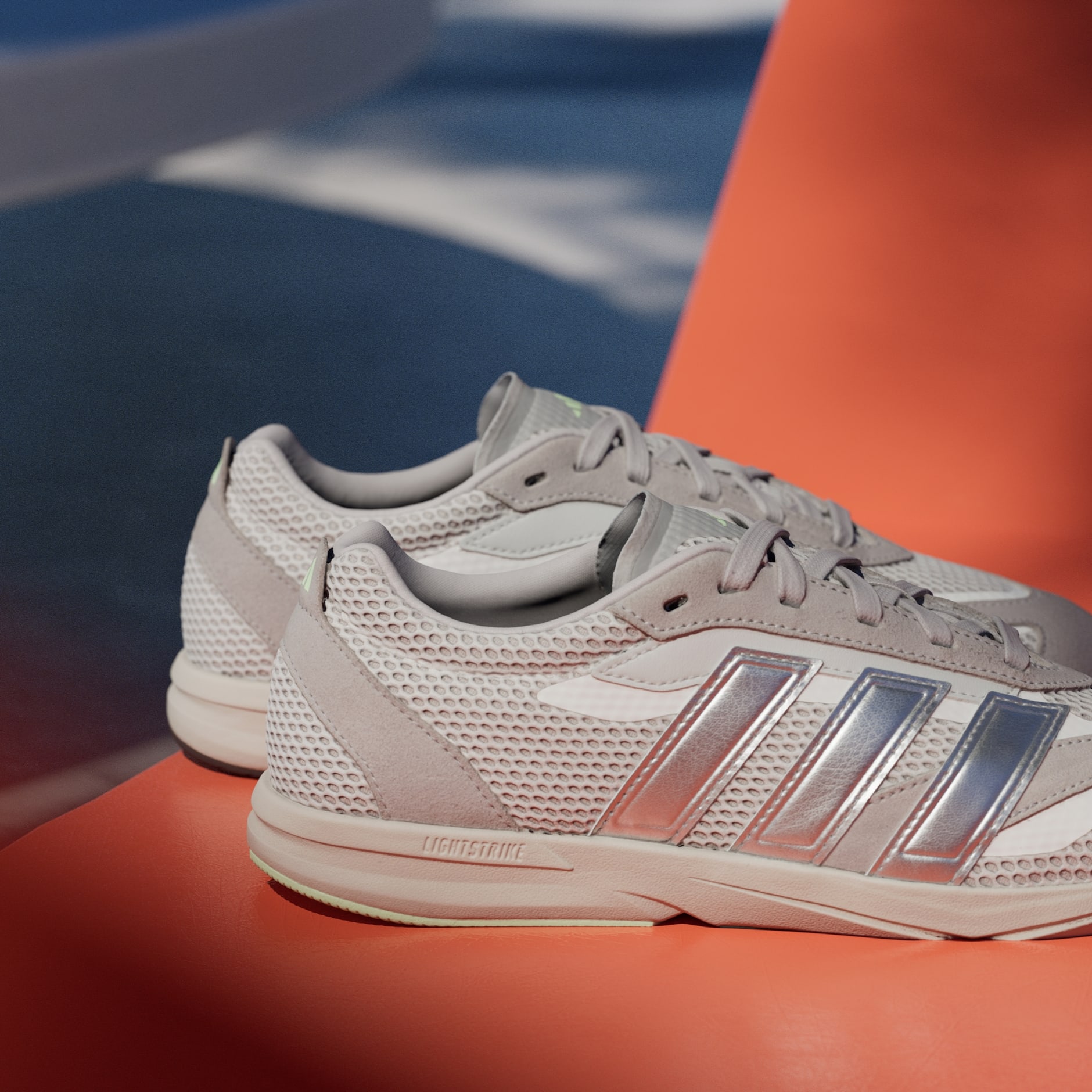 Lightblaze Lp 鞋款