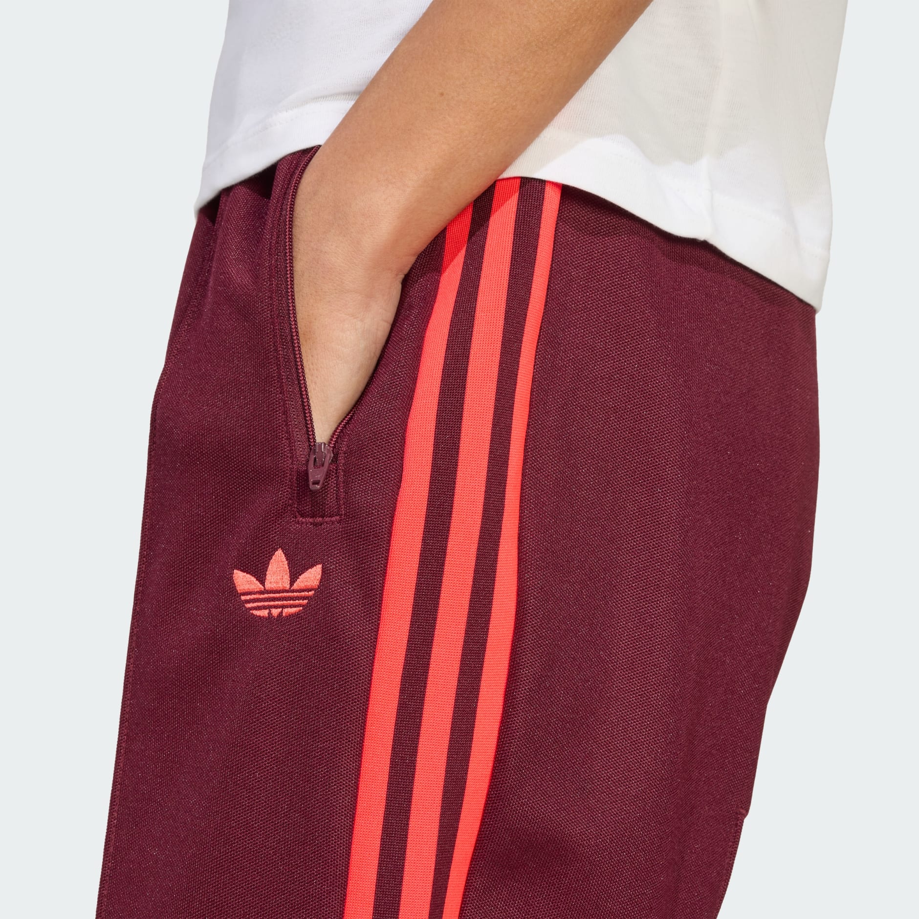 Pantaloni de trening cu element grafic