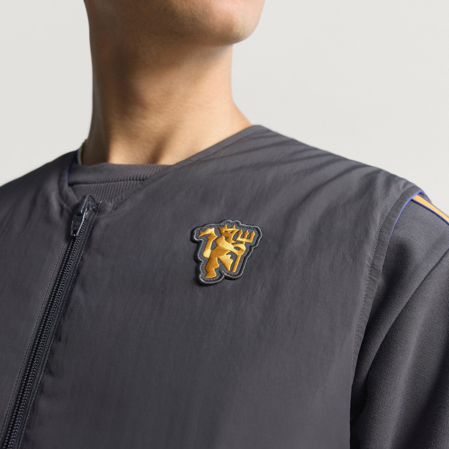 Manchester United Terrace Icons Vest