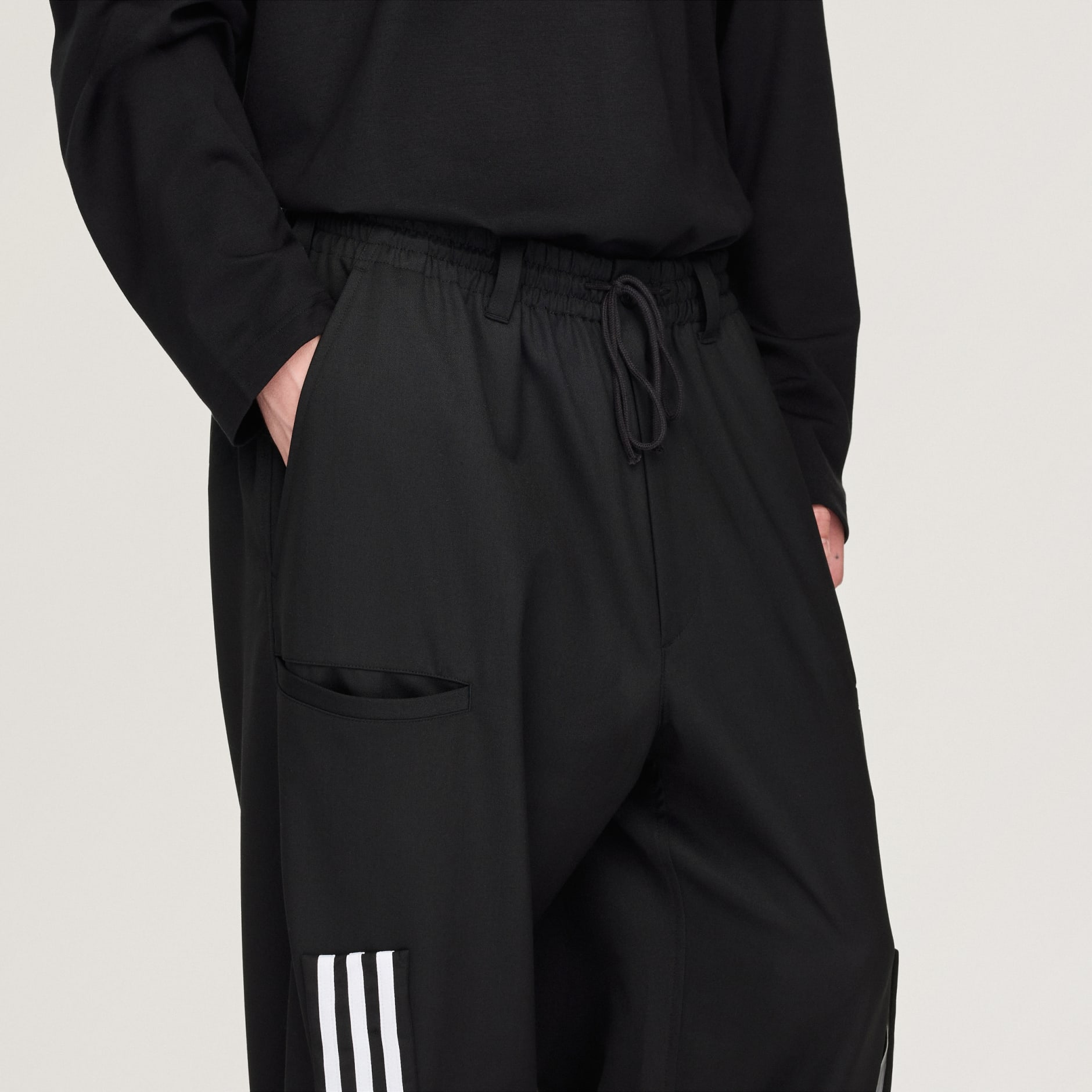 Vunene hlače s man&scaron;etama Y-3 Refined