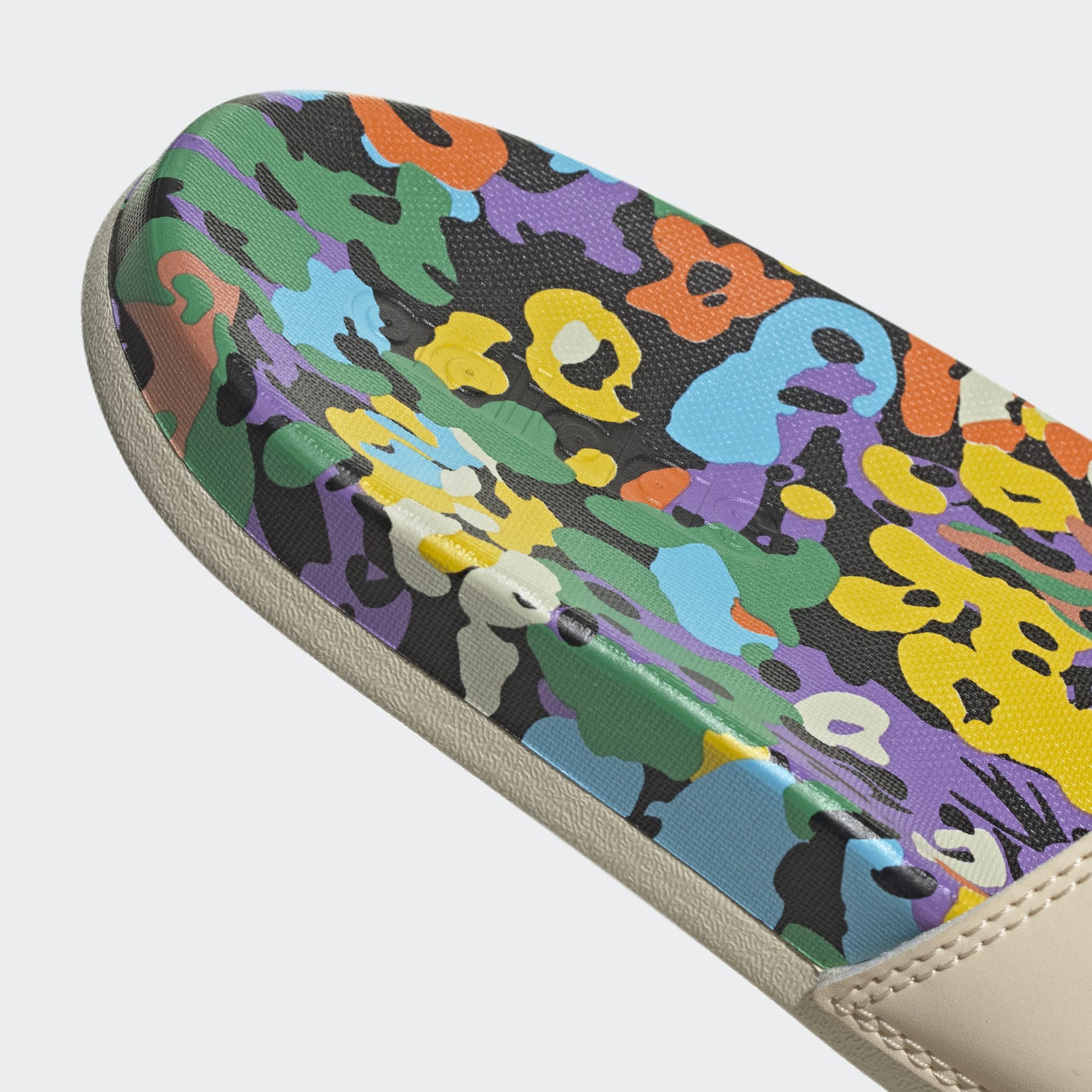 Adilette Comfort Slides