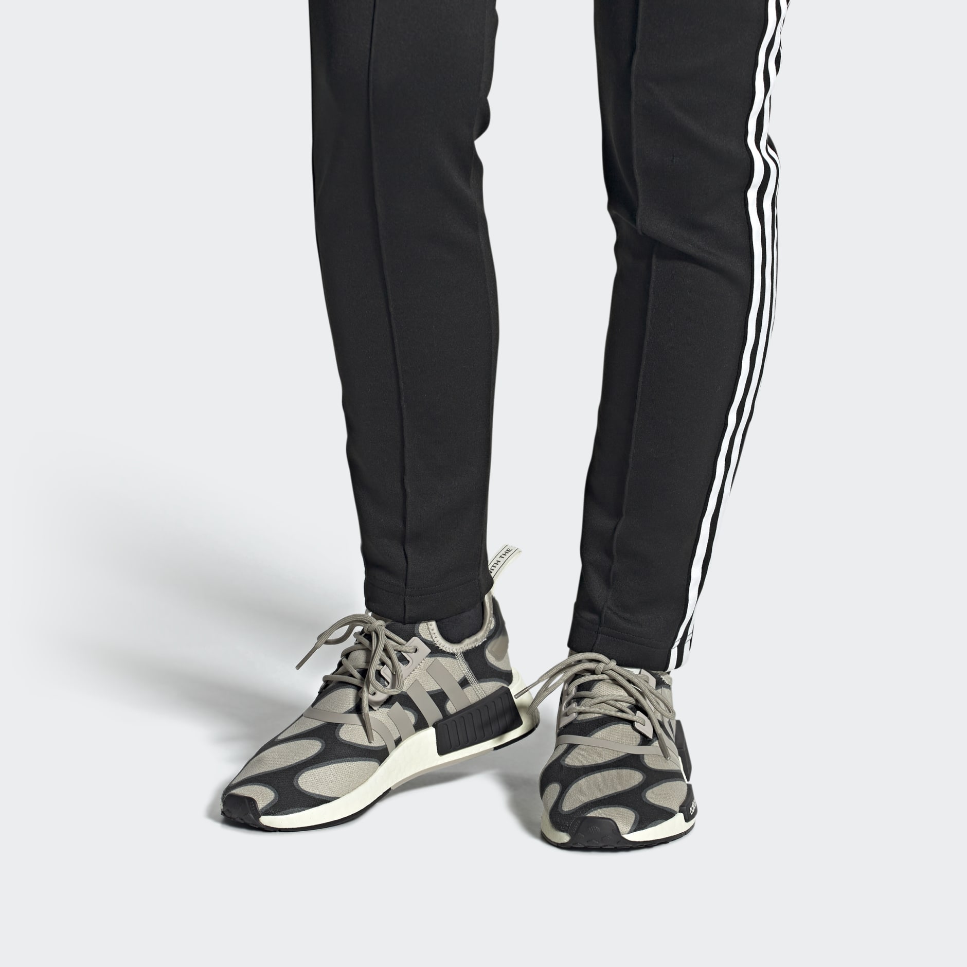 NMD_R1 Shoes