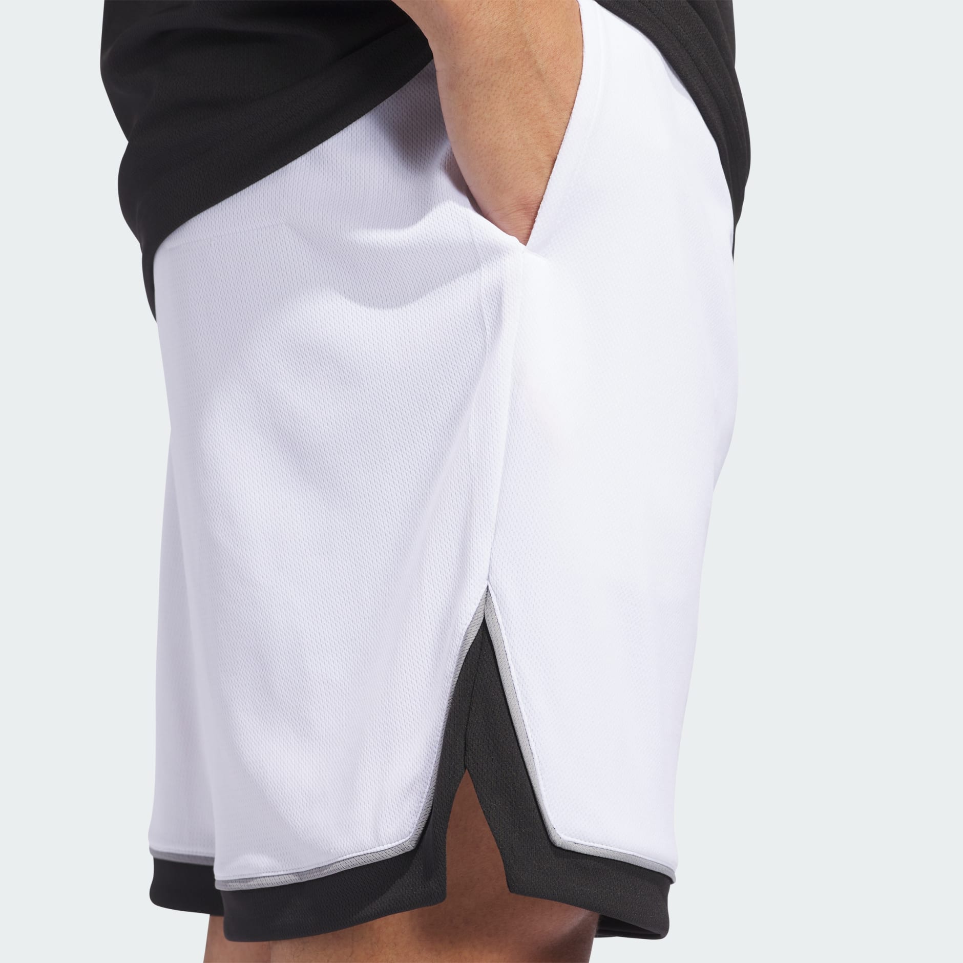 ★ adidas★ Basketball BOS Shorts JN4729 Clothing - adidas Basketball Badge of Sport Shorts - White
