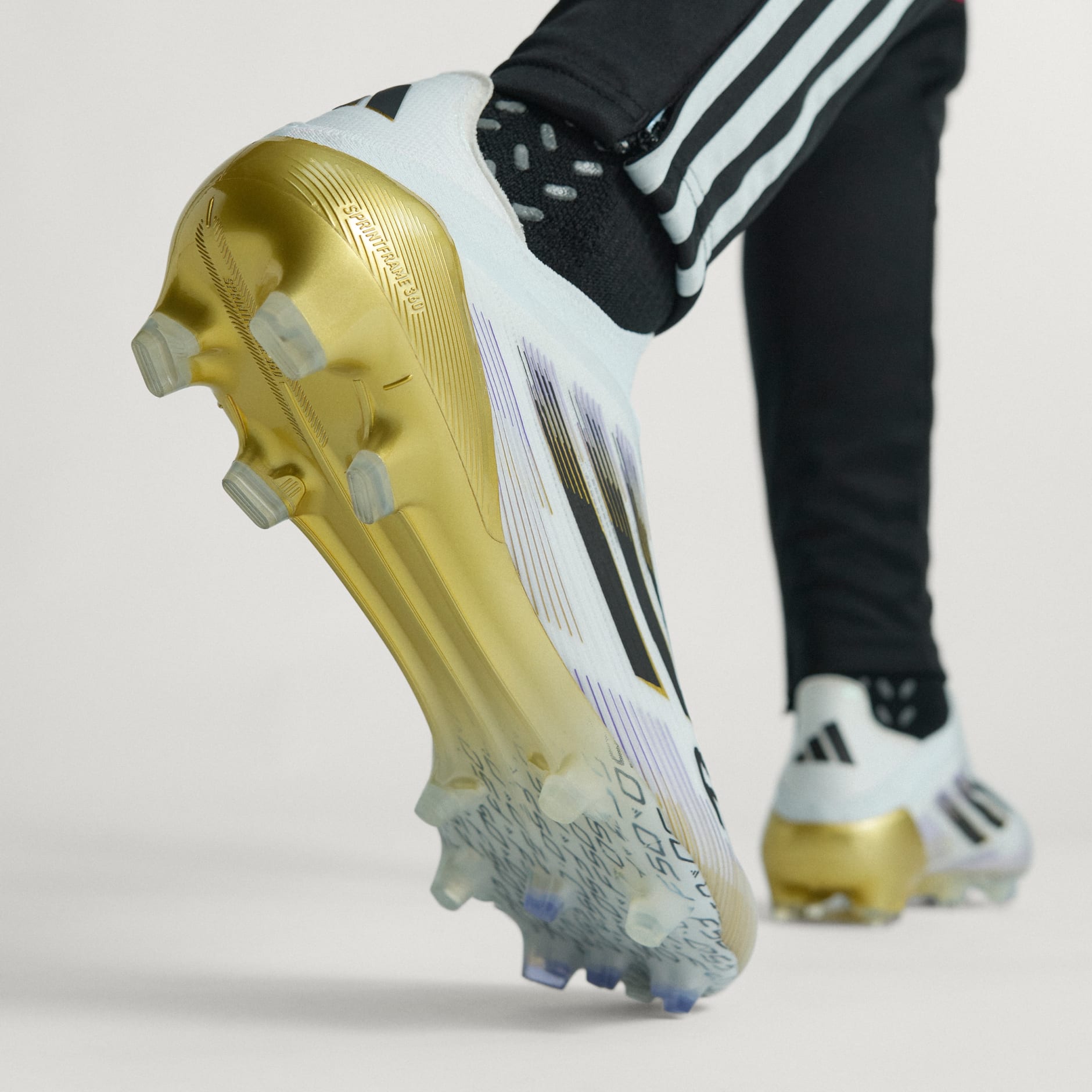 Football Boots - F50 Elite Laceless Firm Ground Boots