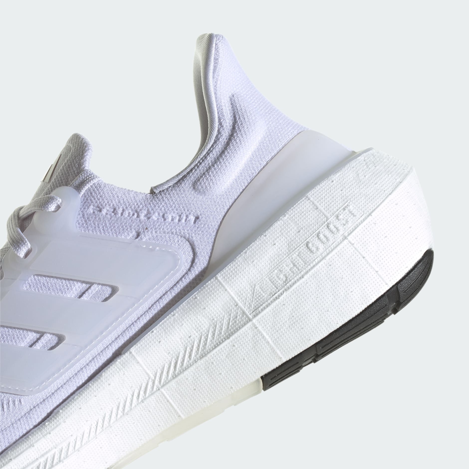 حذاء Ultraboost Light