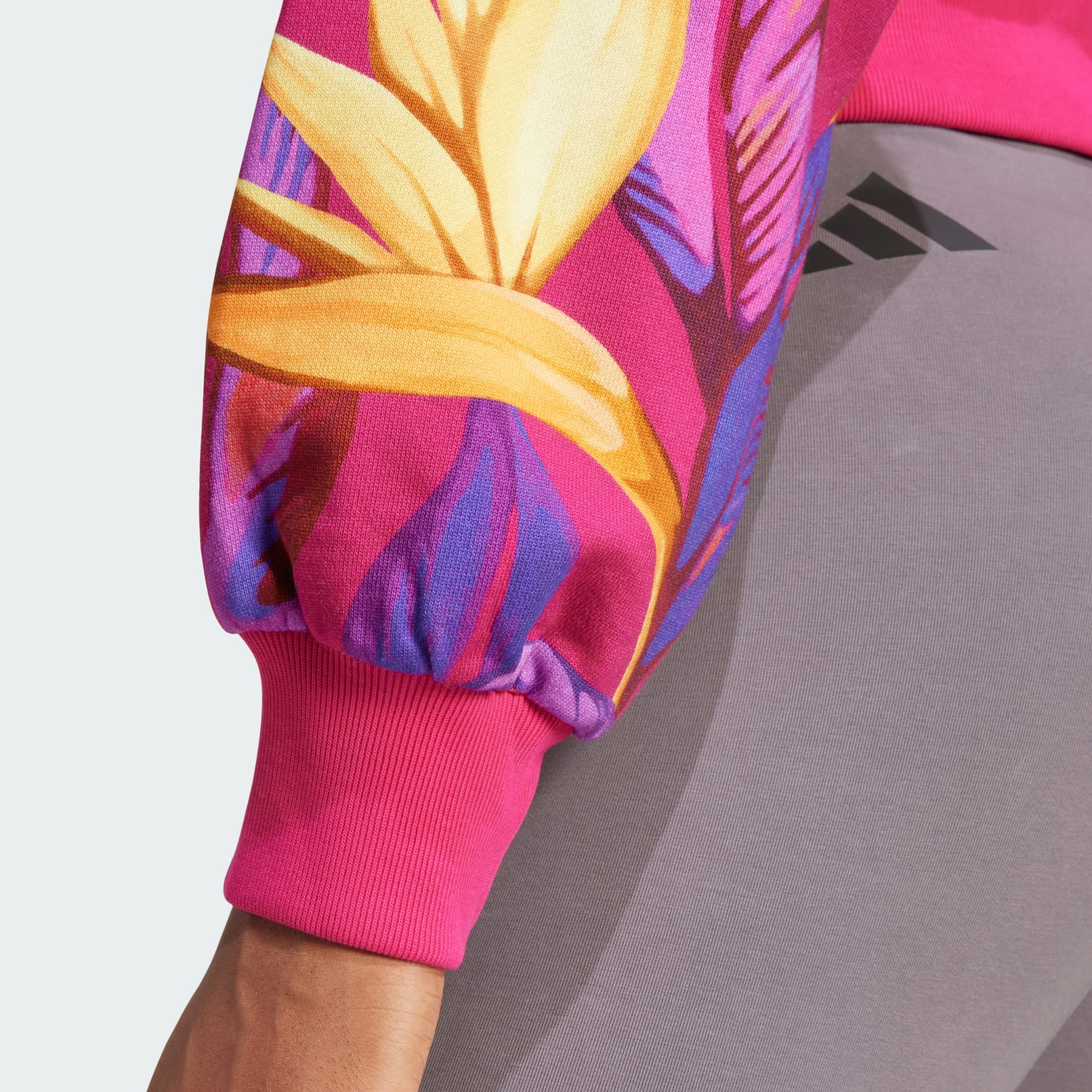 كنزة adidas x FARM