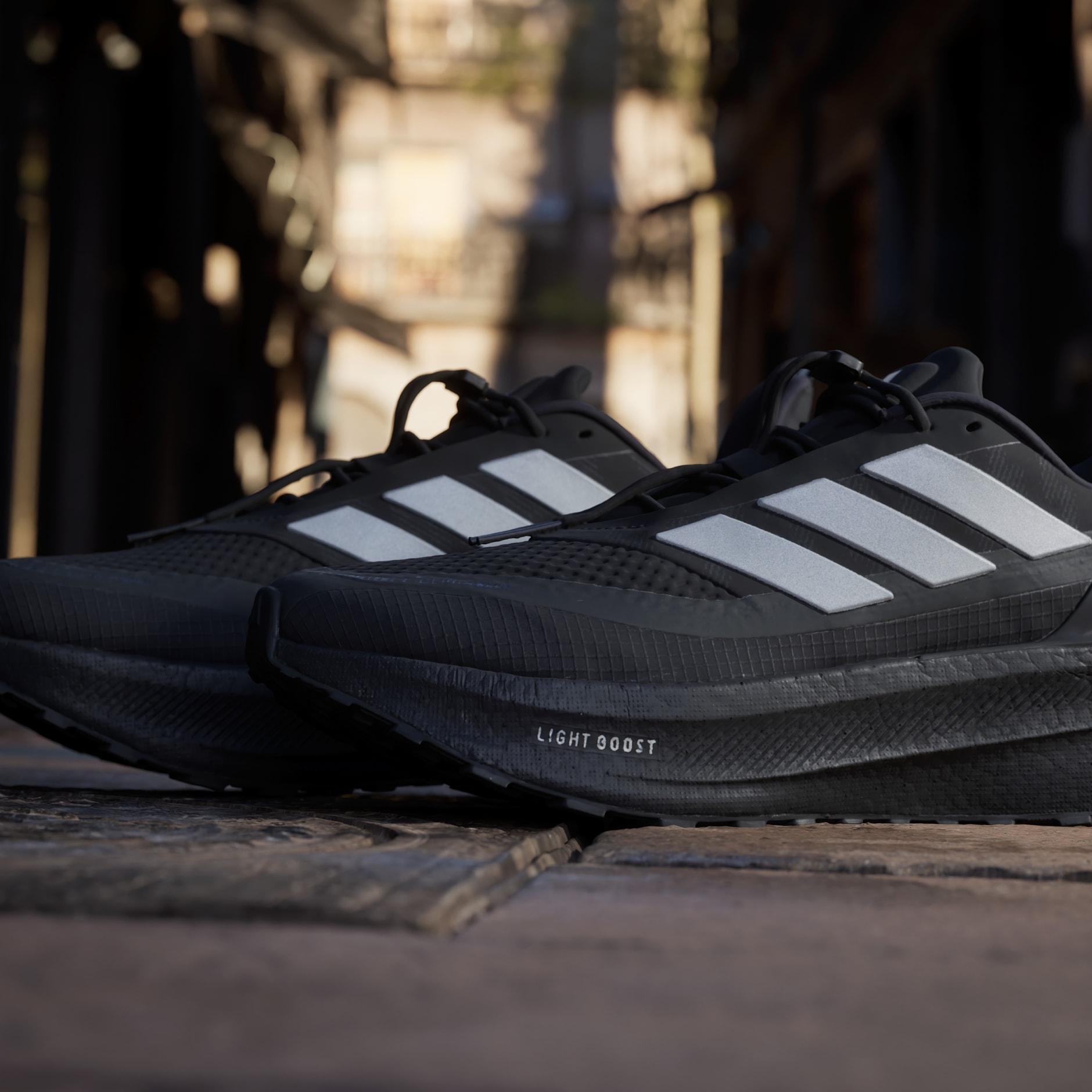 Pantofi sport Ultraboost 5 TR