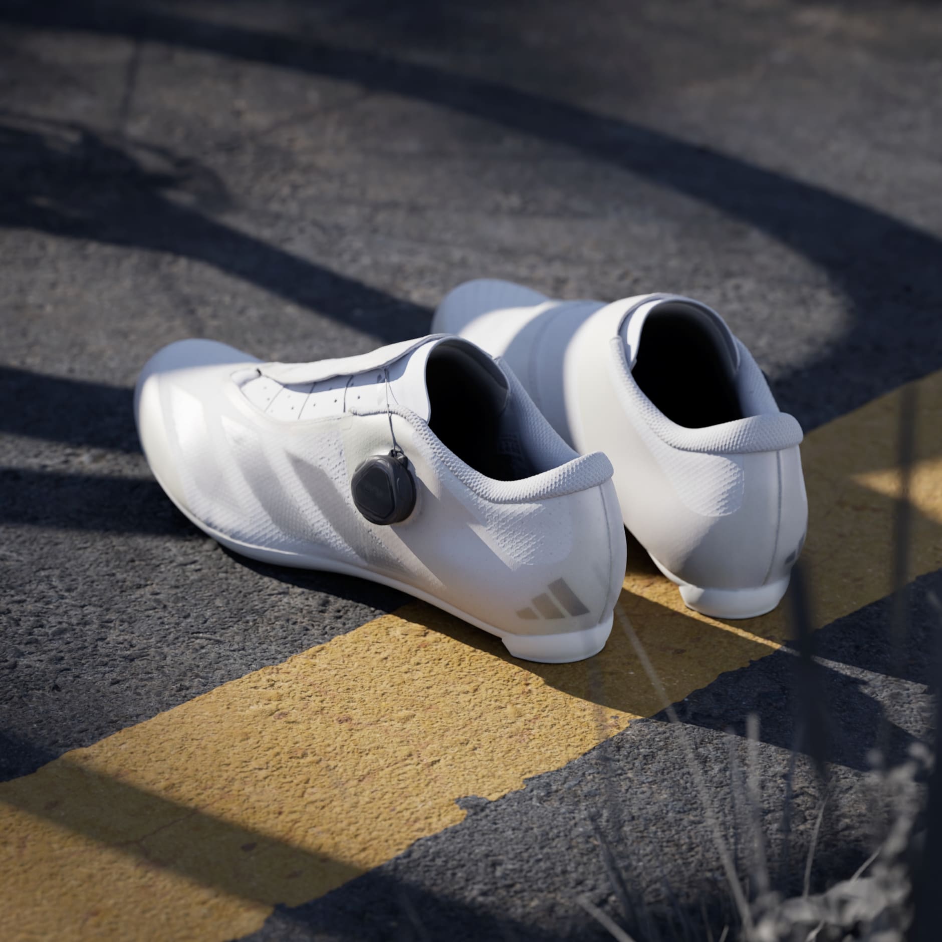 TEMPO 3-STRIPES BOA SHOES