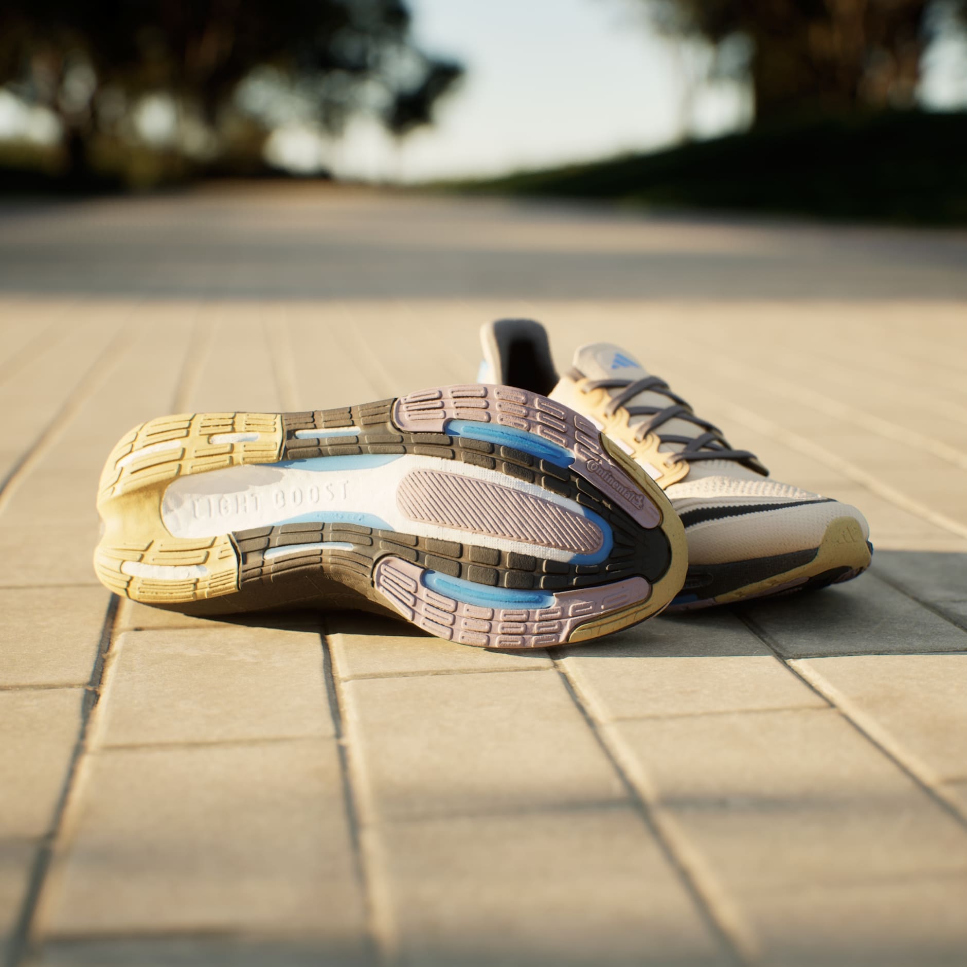 Tenis Ultraboost Light
