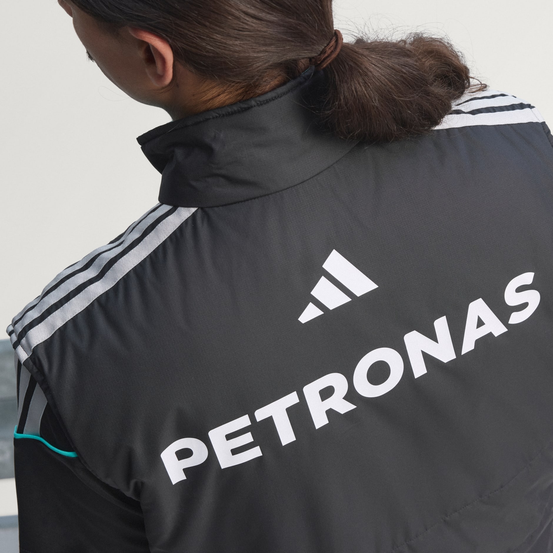 MERCEDES - AMG PETRONAS FORMULA 1 TEAM MECHANICS VEST