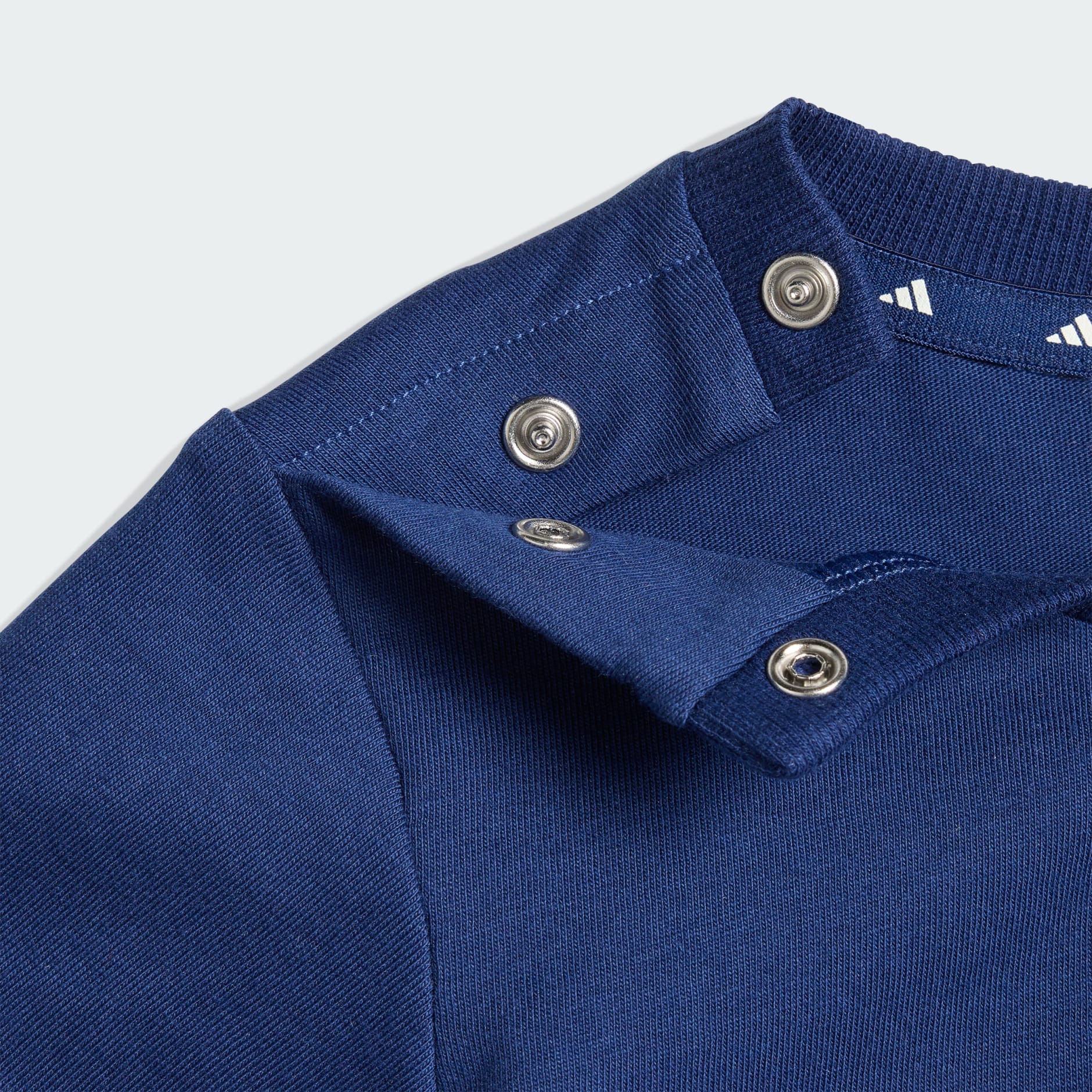 طقم تيشيرت برسمة سبايدرمان من أديداس ومارفل