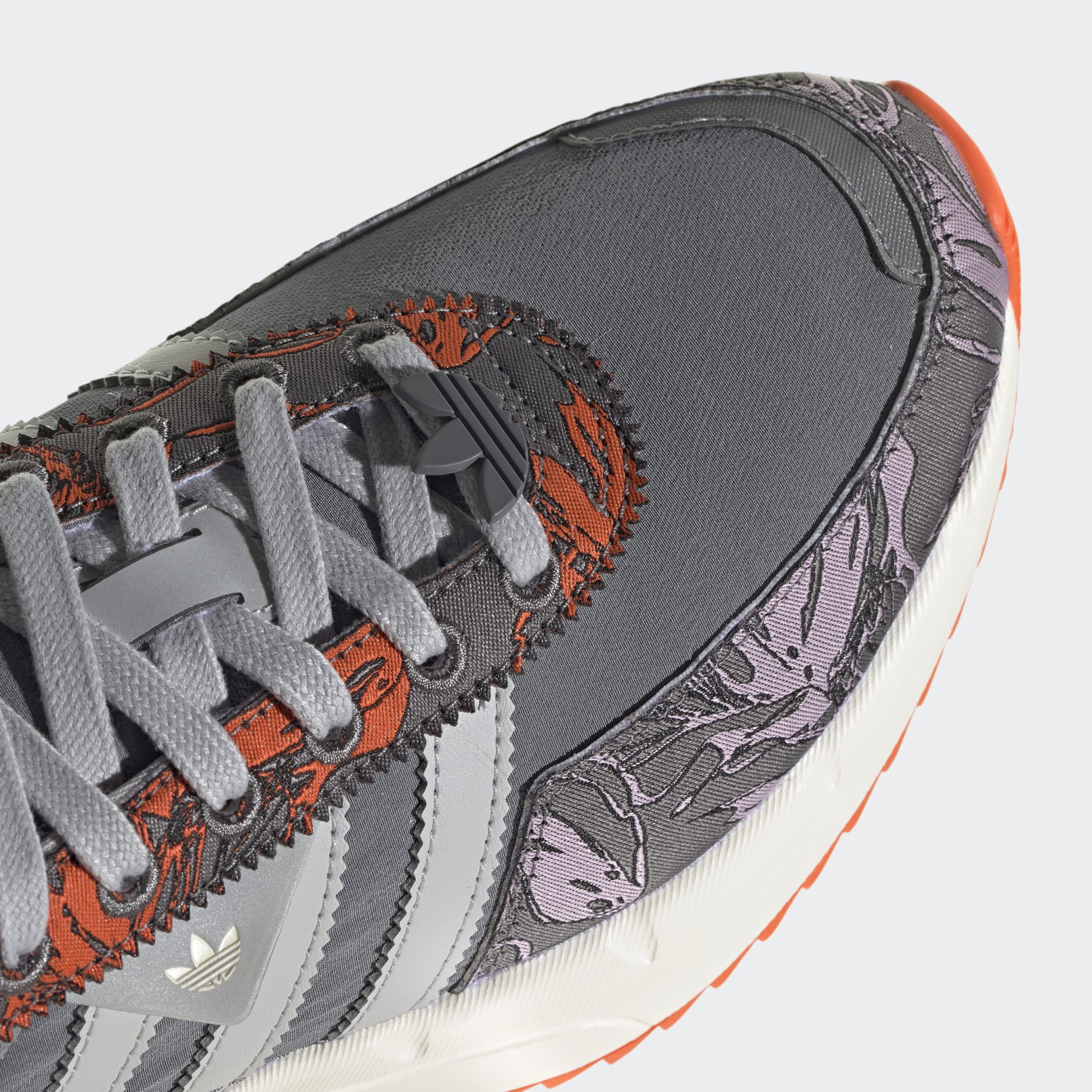 Retropy F2 Shoes