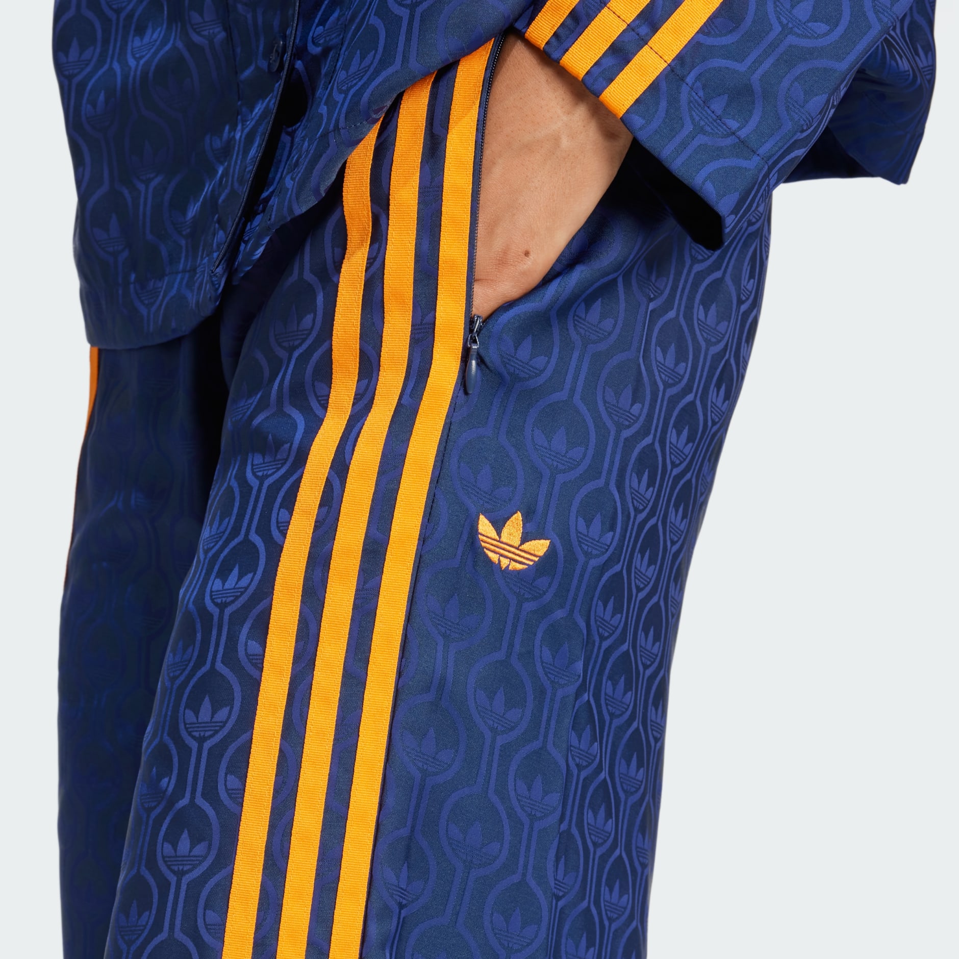 【ADIDAS】70s Wide-leg Pants - Navy / JN7663 adidas 70s Wide Leg Pants - Blue | adidas KE