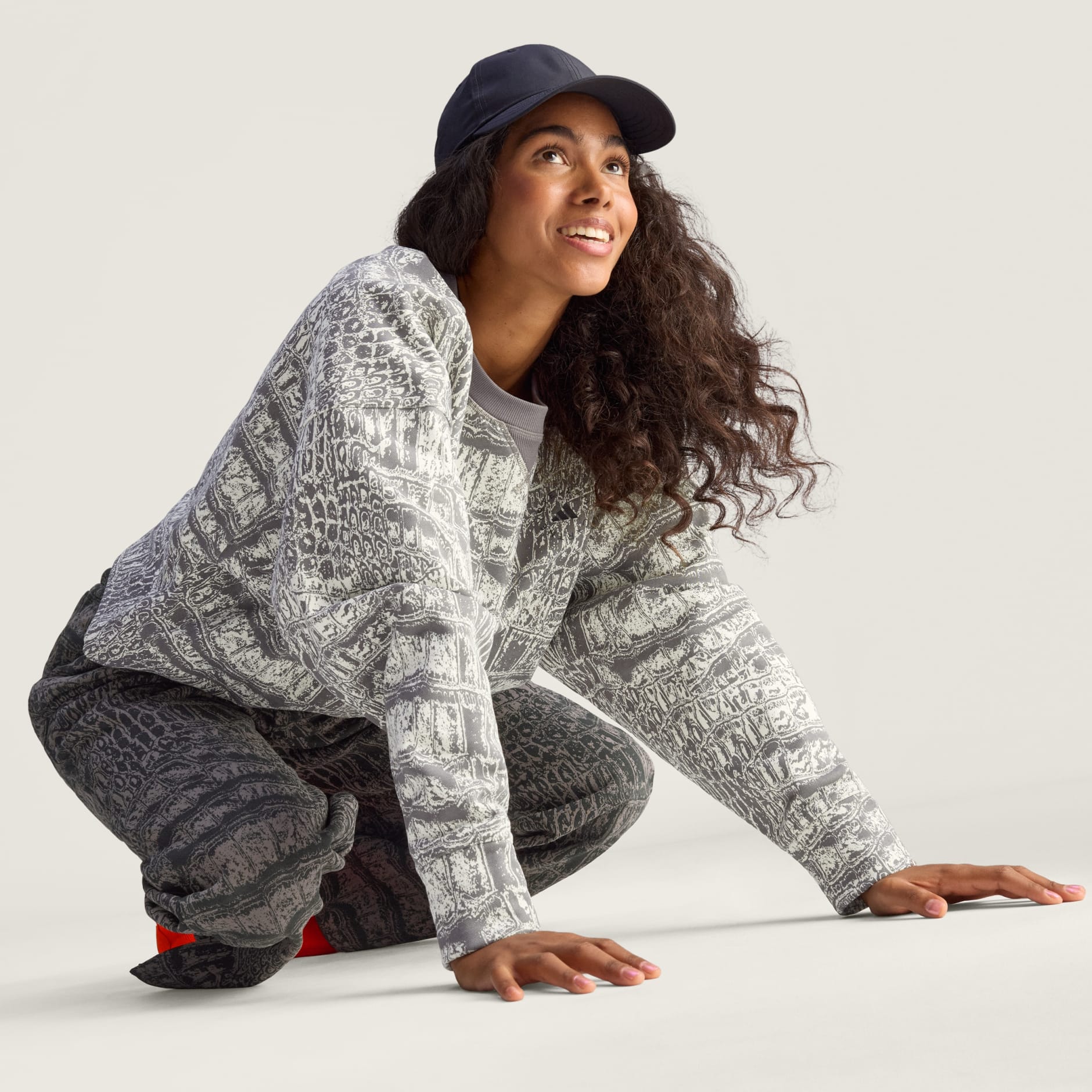 סווטשירט adidas By Stella McCartney Loose Printed