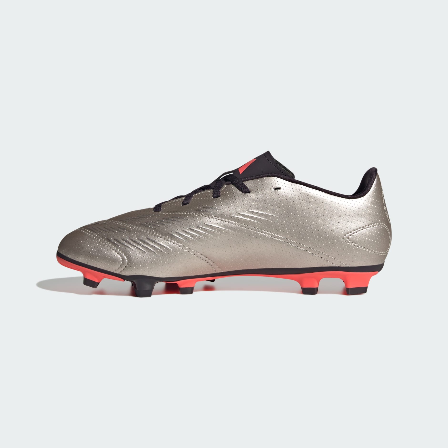 Guayos Predator Club Multiterreno