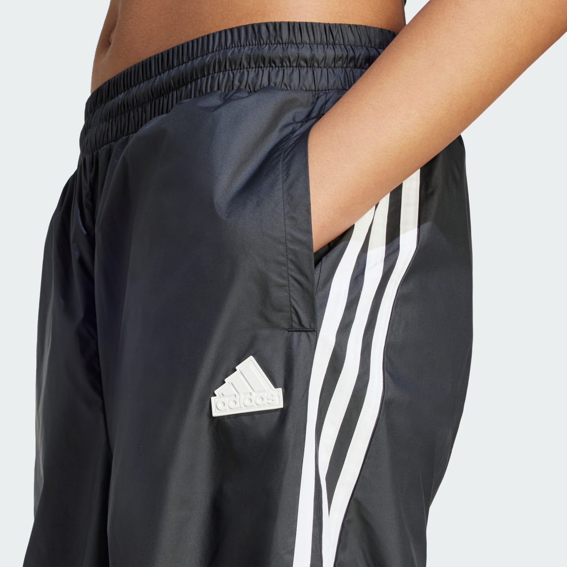 adidas Men's Essentials 3-Stripes Wind Pants, Black/White, X-Large Short :  : Sports & Outdoors