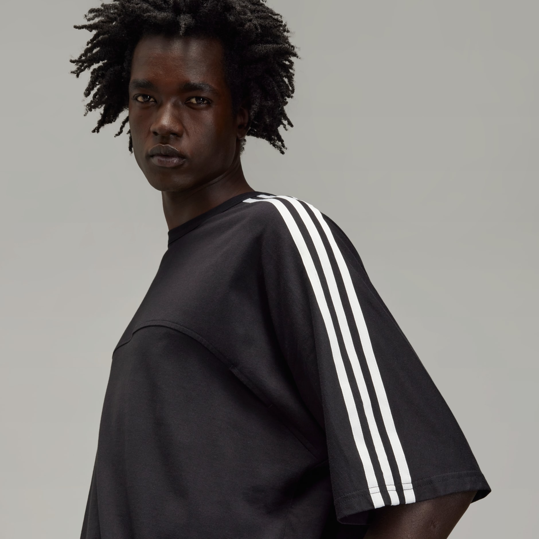 Y-3 3-Stripes Short Sleeve Tee - Black | adidas Hong Kong