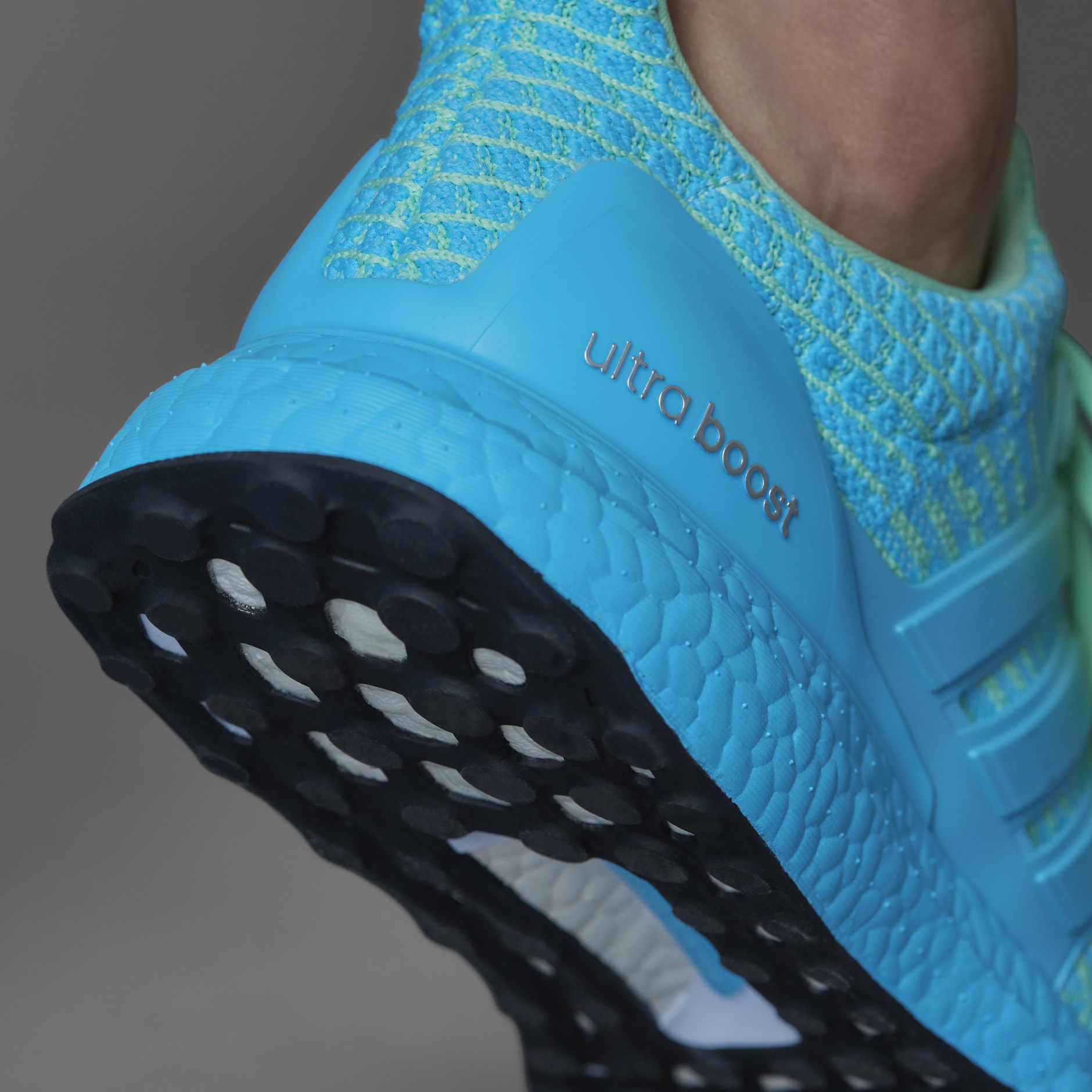 Ultraboost 5.0 DNA Shoes