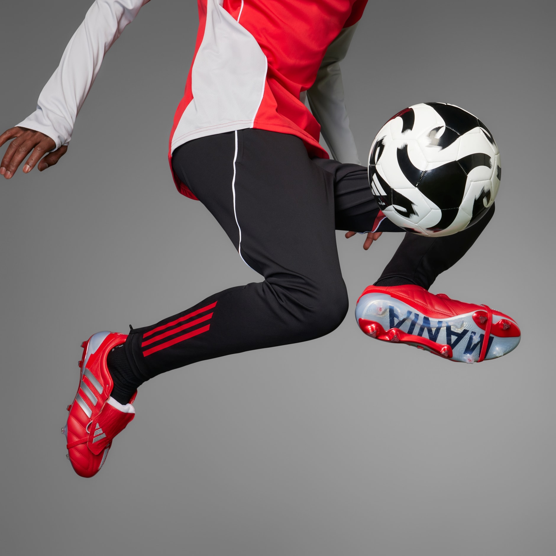 Ghete Predator Mania pentru teren dur