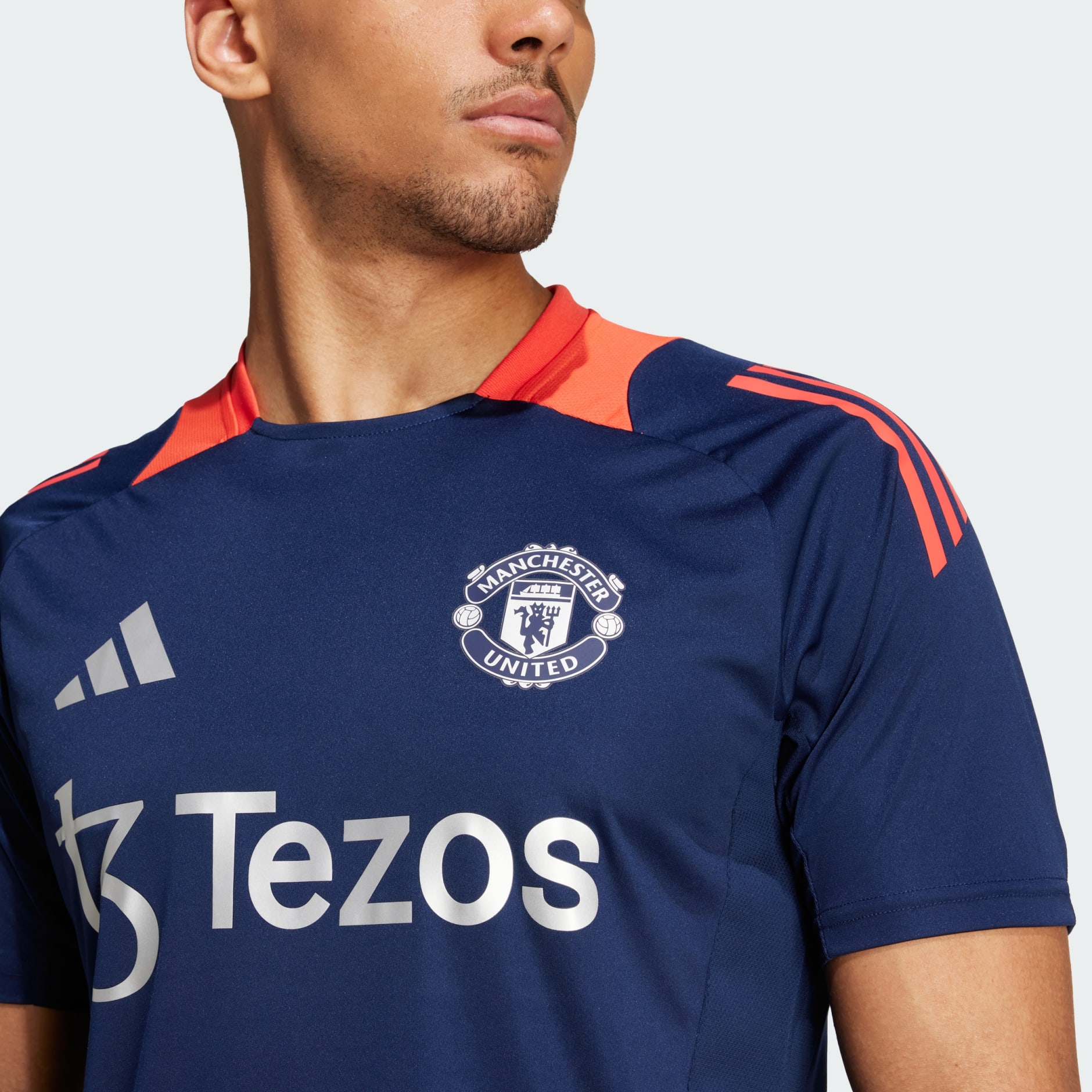 Manchester United Tiro 24 Training Jersey