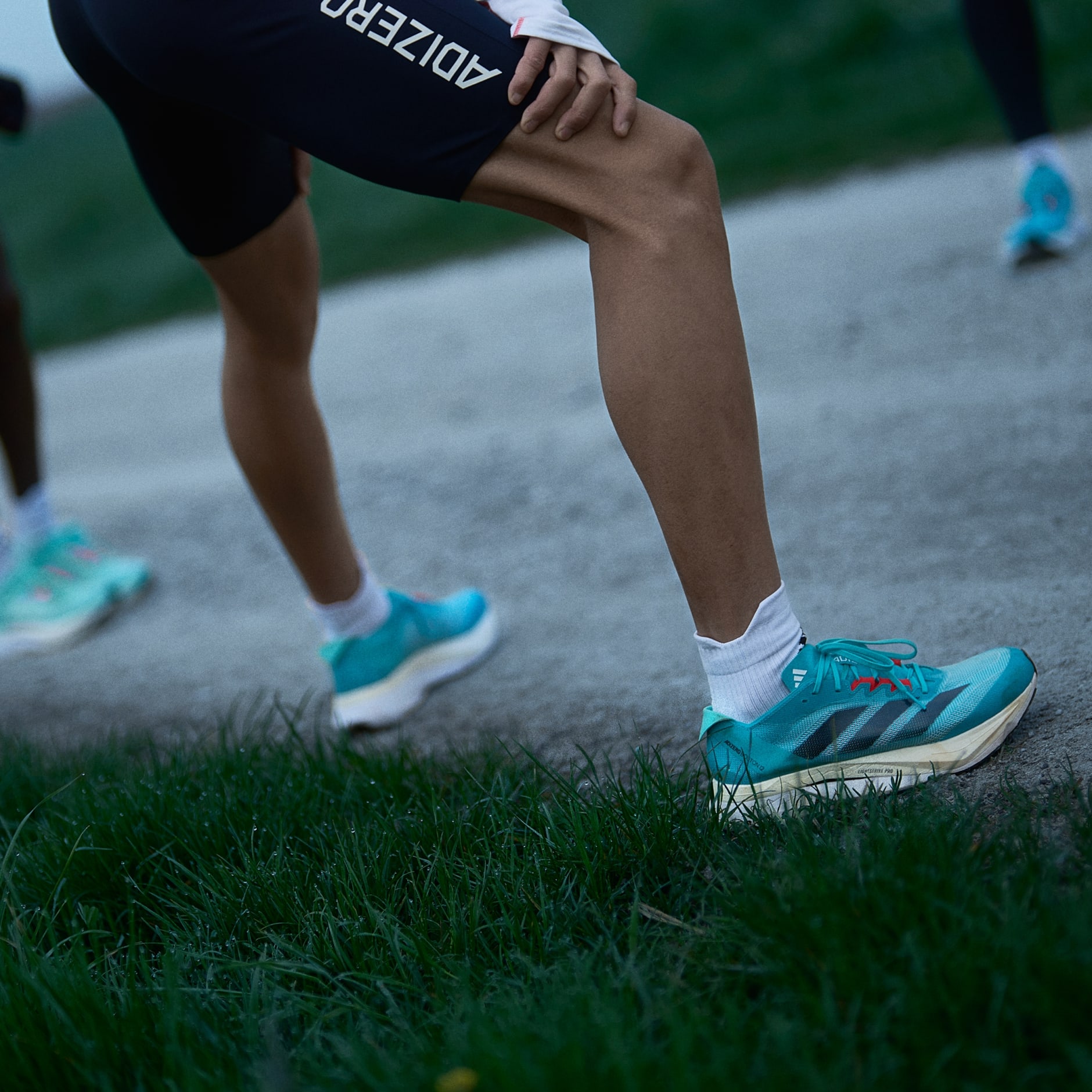 נעלי Adizero Boston 12